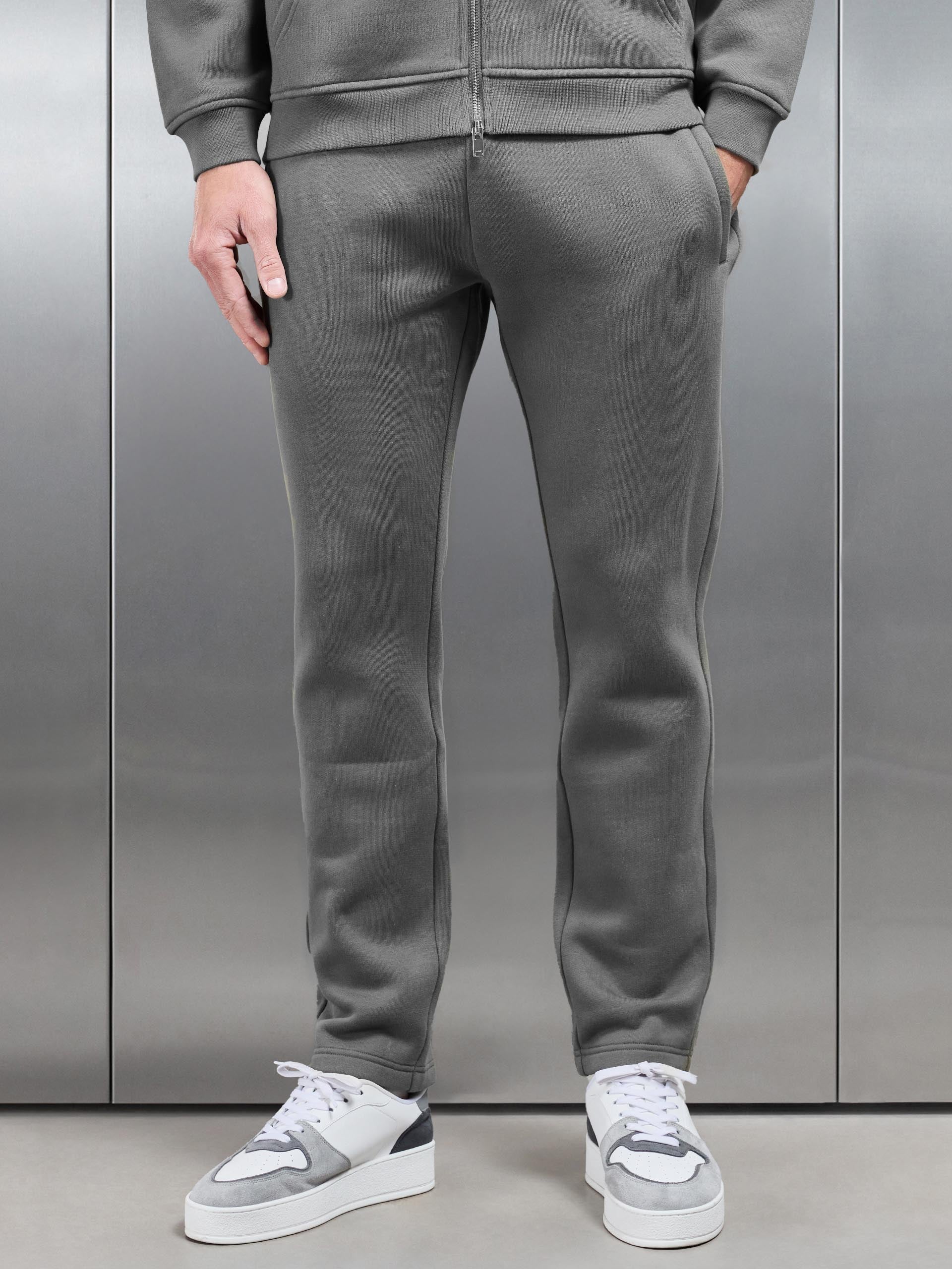 Relaxed Fit Tapered Leg Jogger in Grey