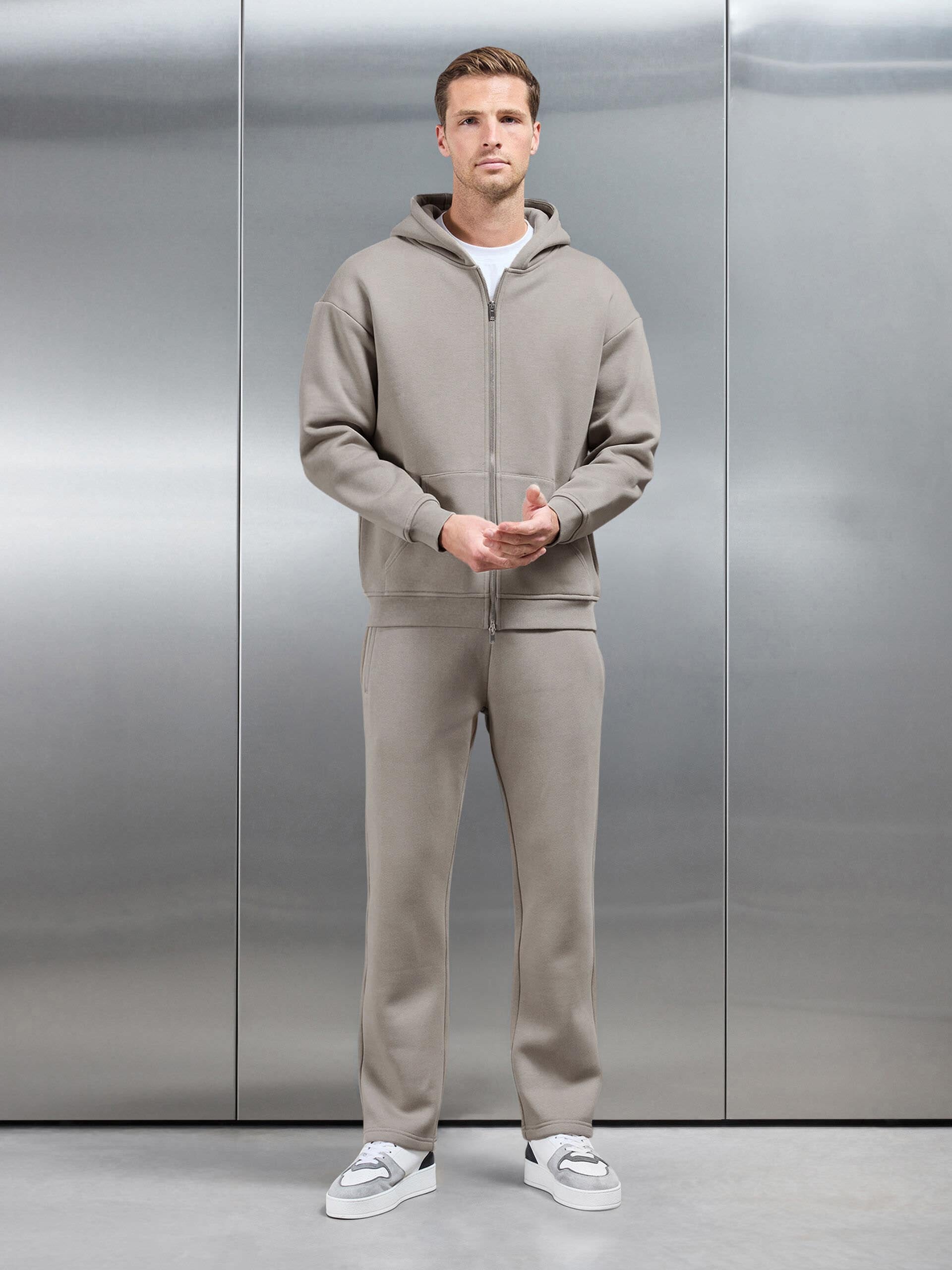Relaxed Fit Tapered Leg Jogger in Taupe