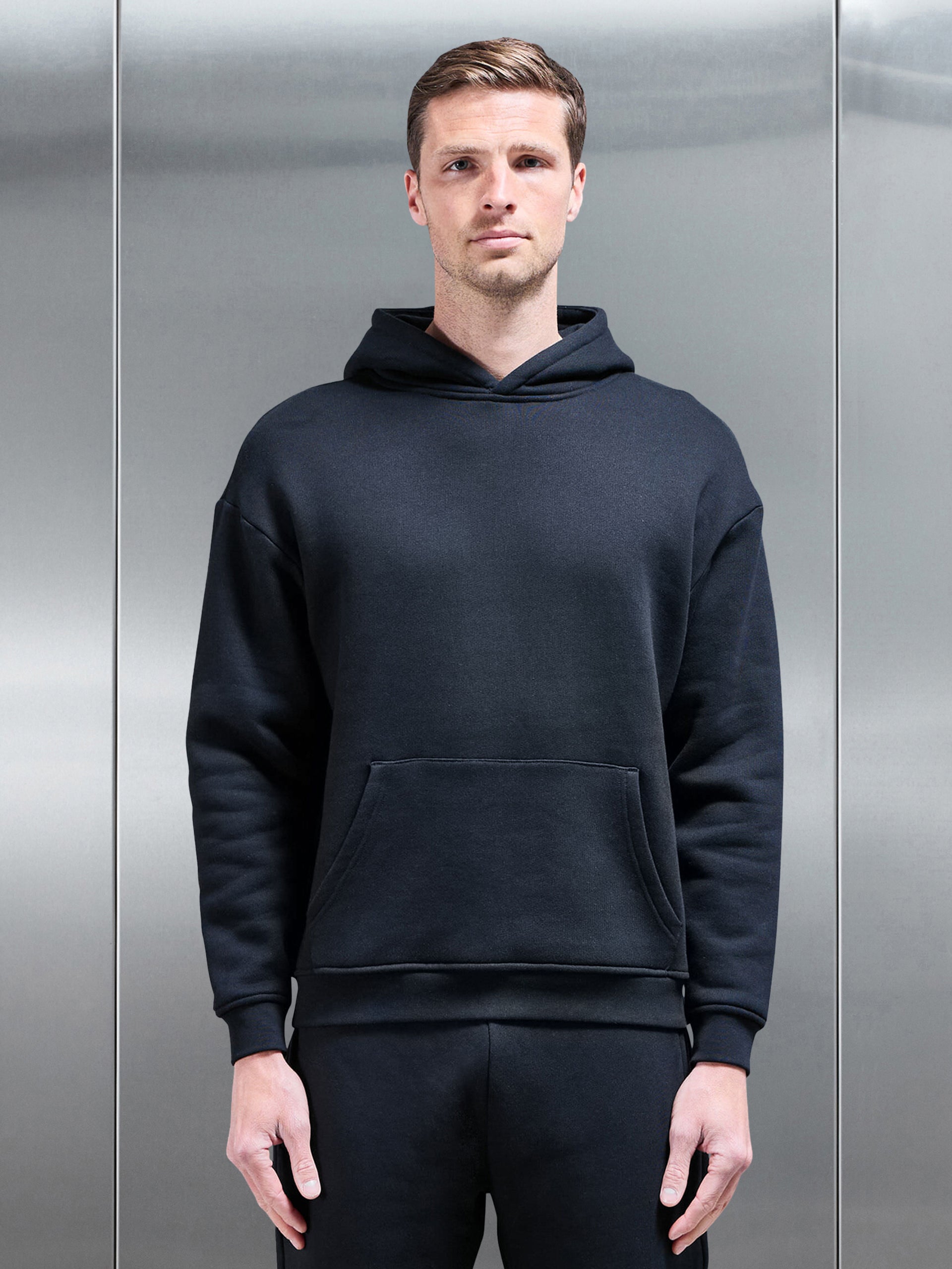 Relaxed Hoodie in Black