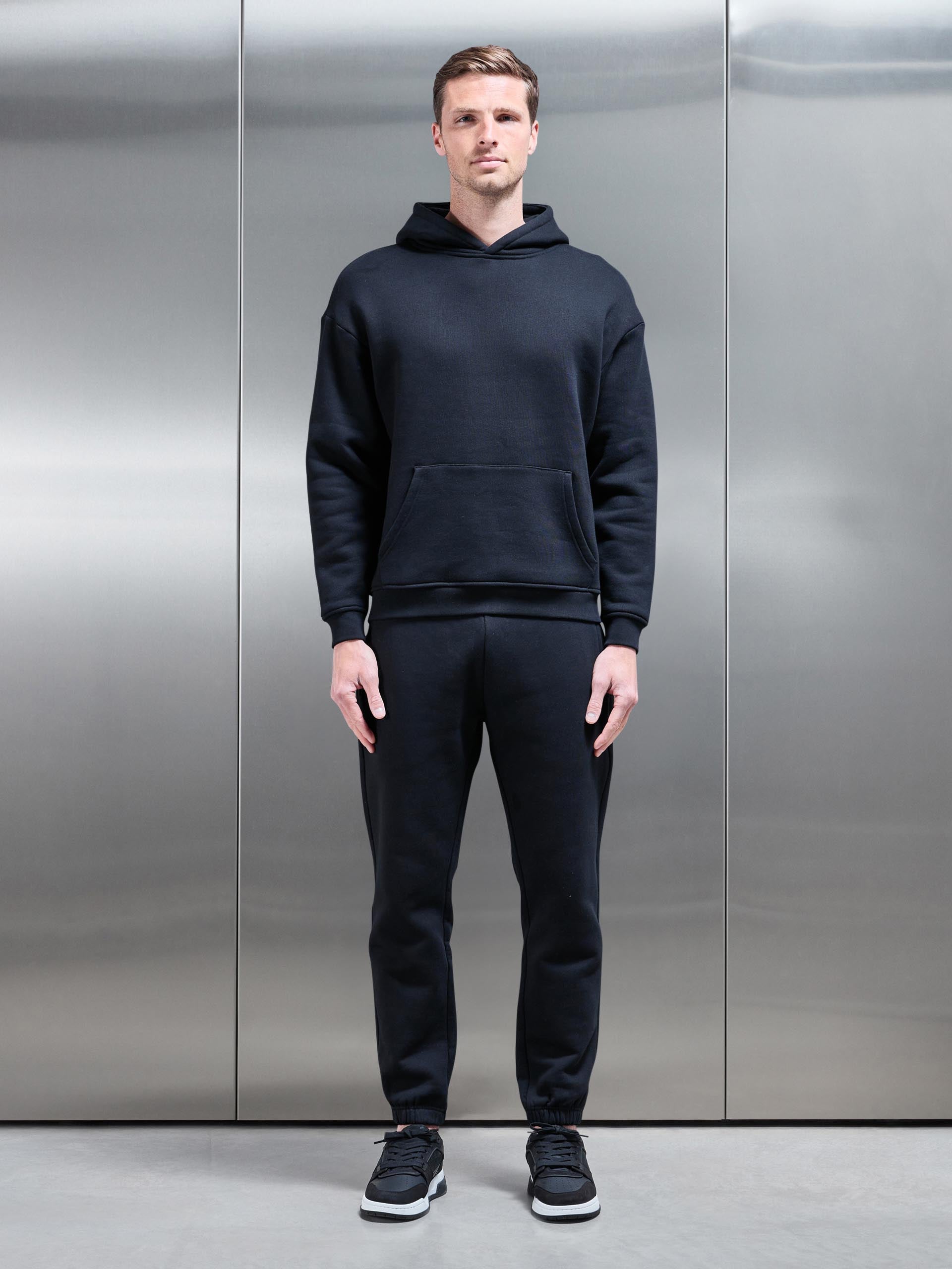 Relaxed Cuffed Jogger in Black