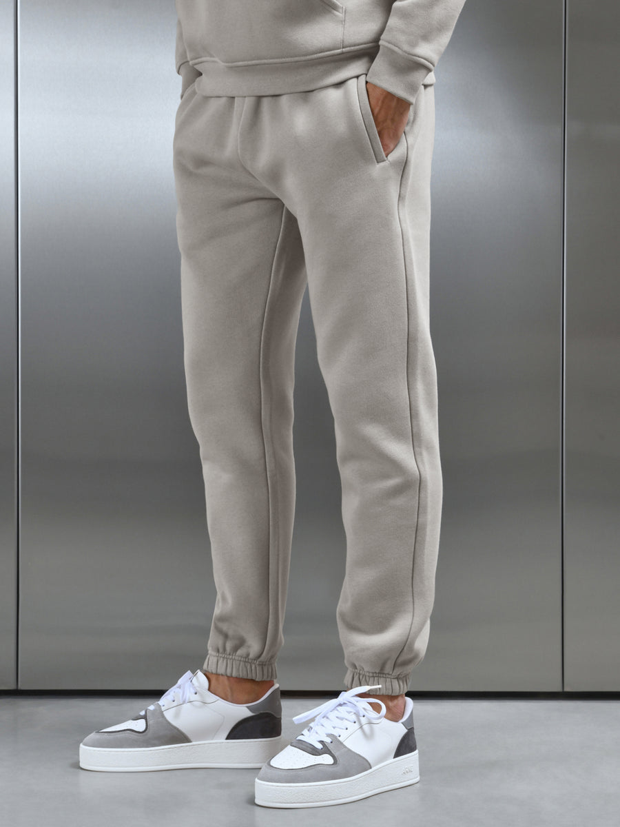 Relaxed Fit Jogger in Stone ARNE