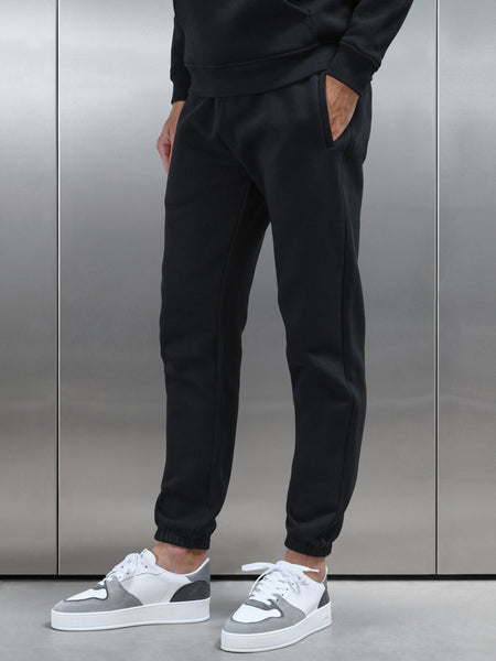 Relaxed Fit Jogger in Black