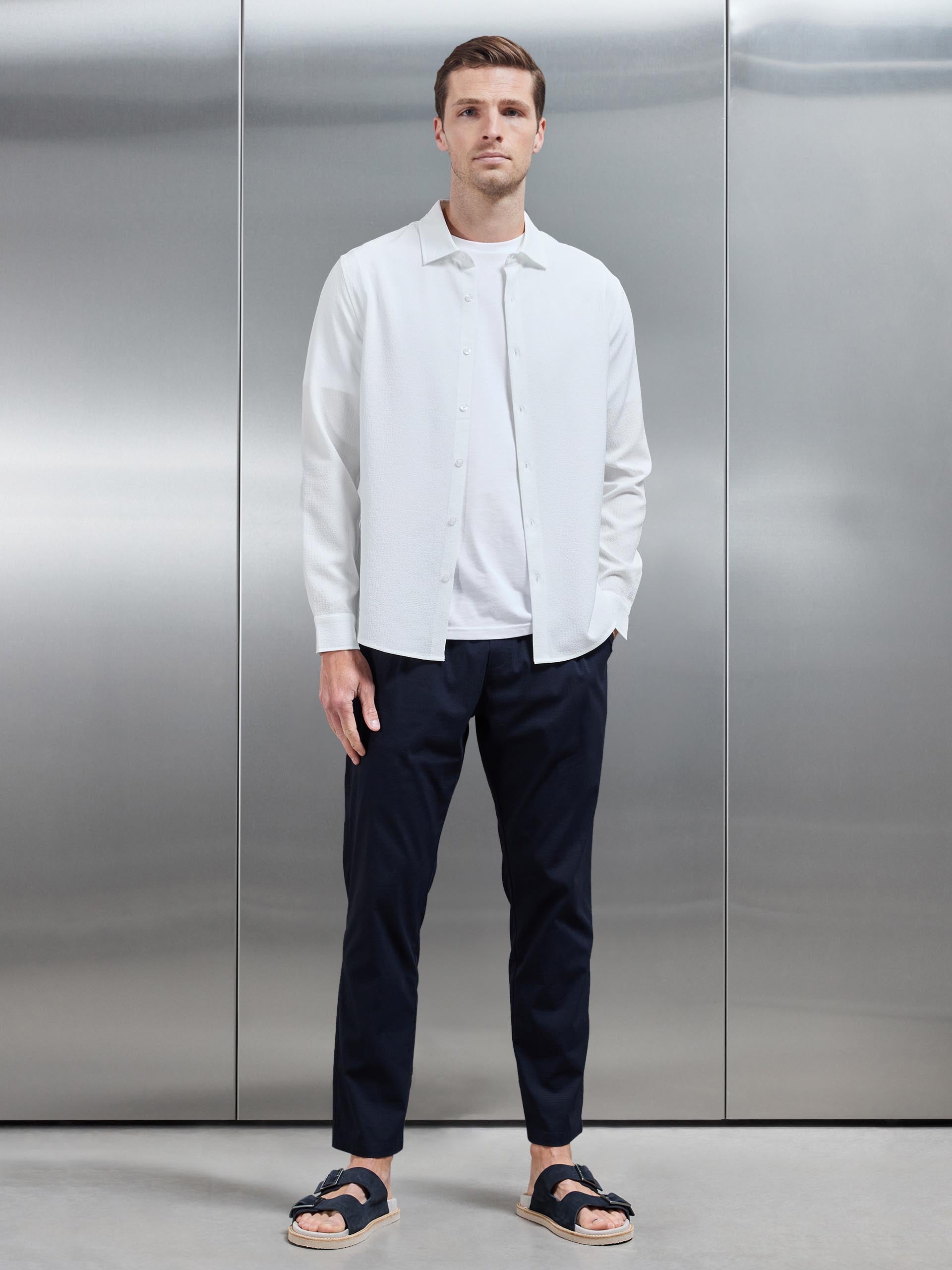 Seersucker Long Sleeve Cutaway Collar Shirt in White