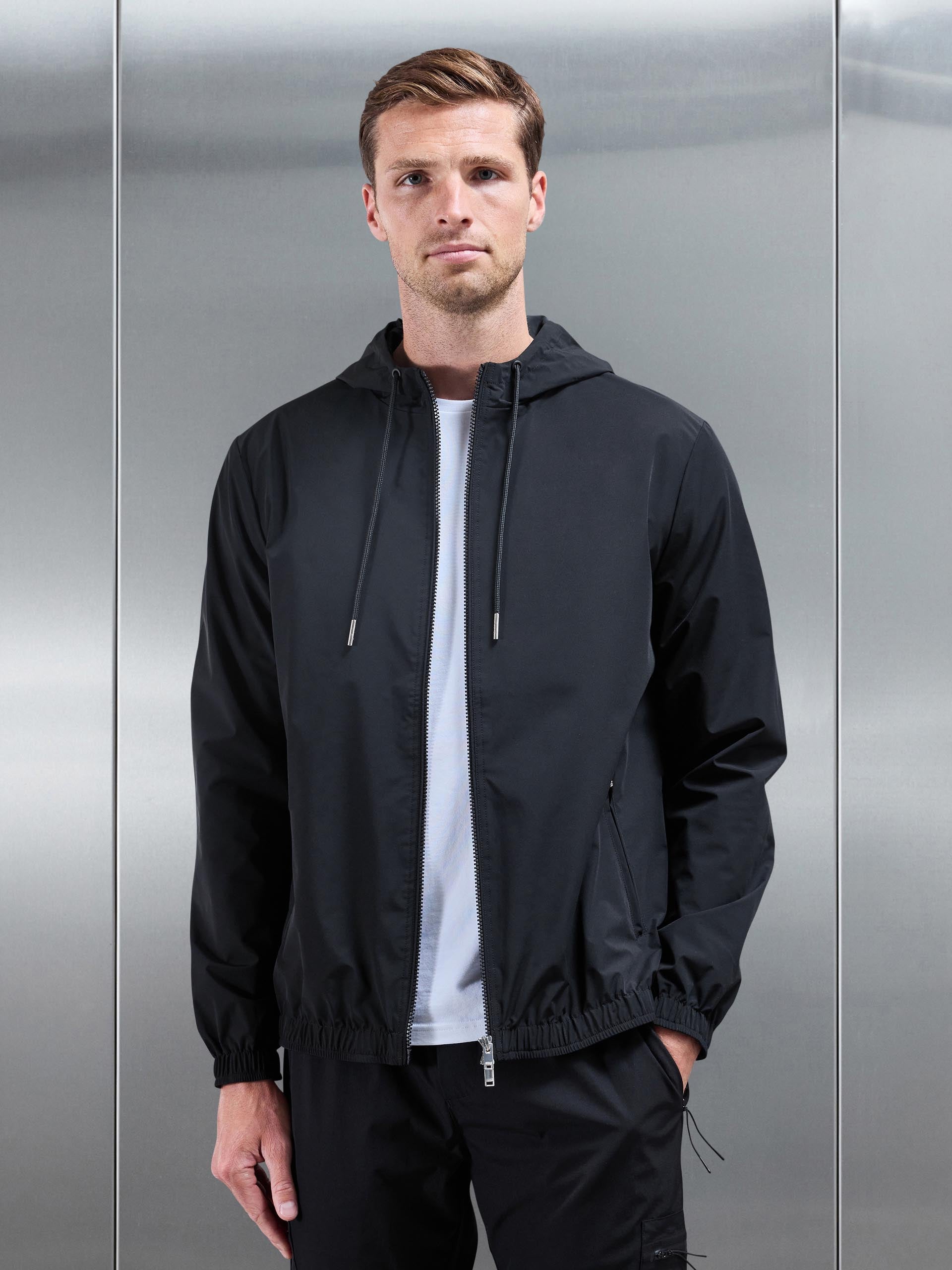 Shell Windbreaker in Black