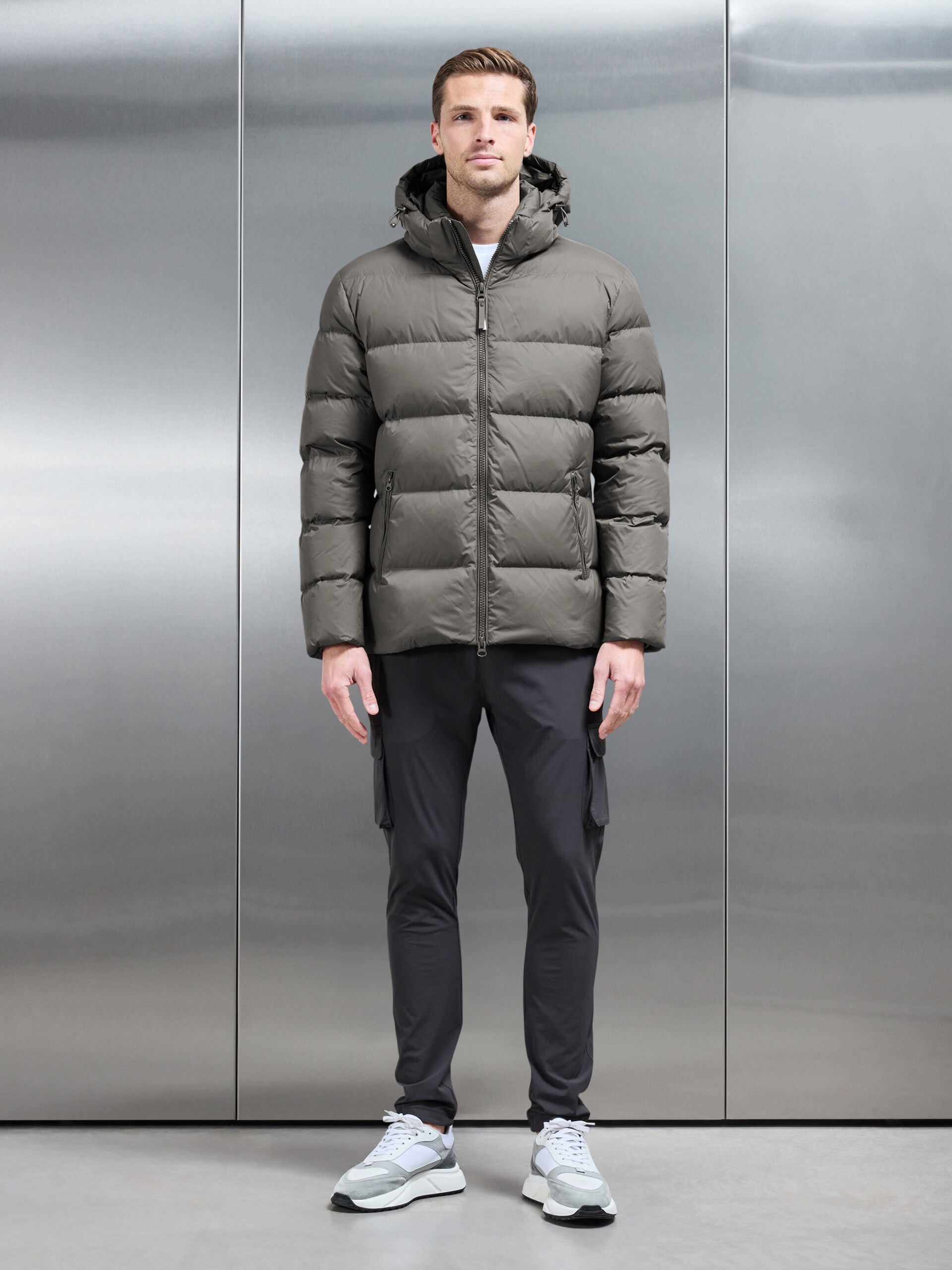 Short Down Jacket in Olive