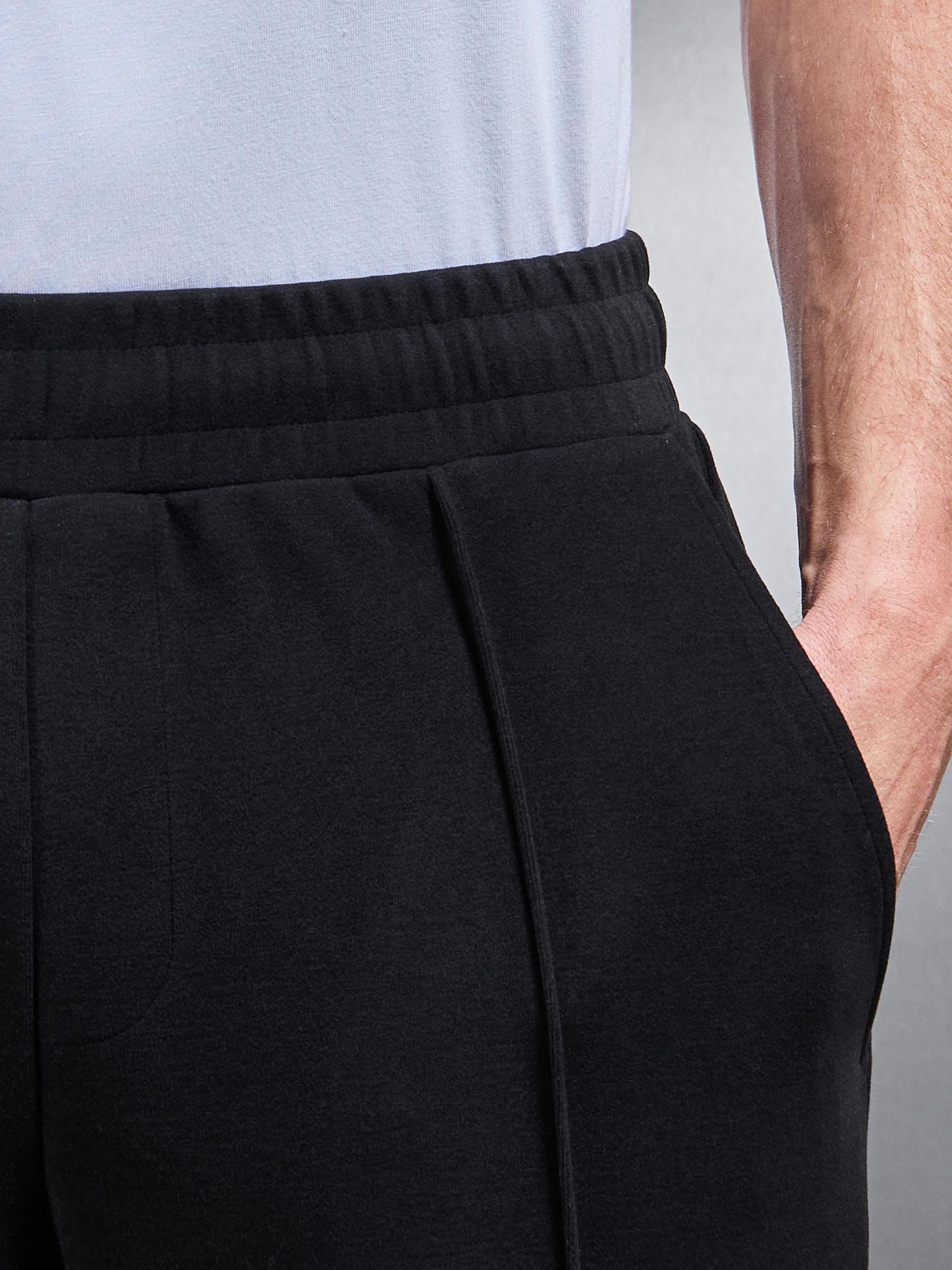 Slim Fit Knitted Jogger in Black