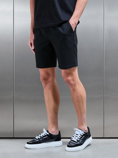 Smart Casual Short in Black