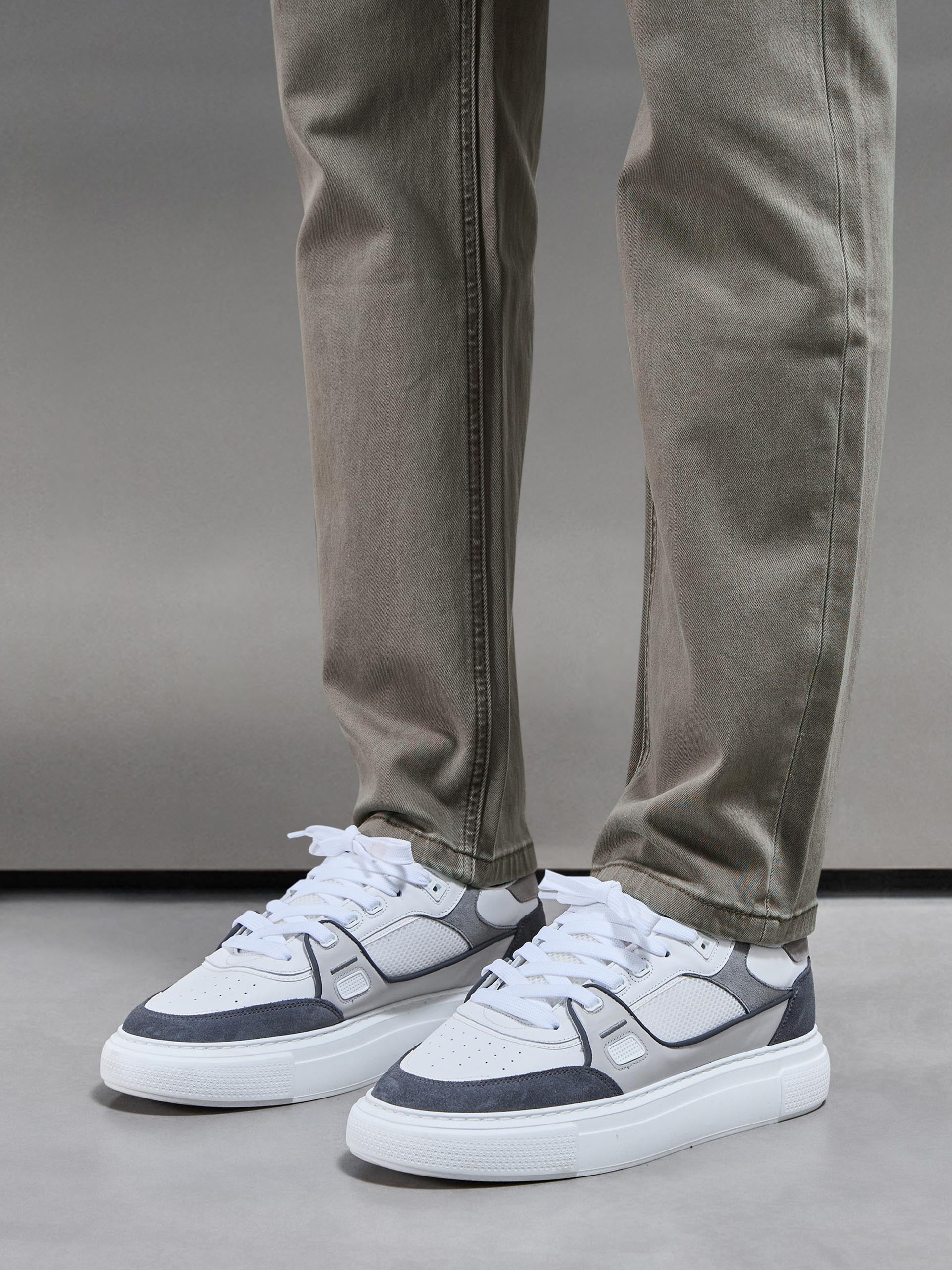 Straight Leg Denim Jeans in Olive