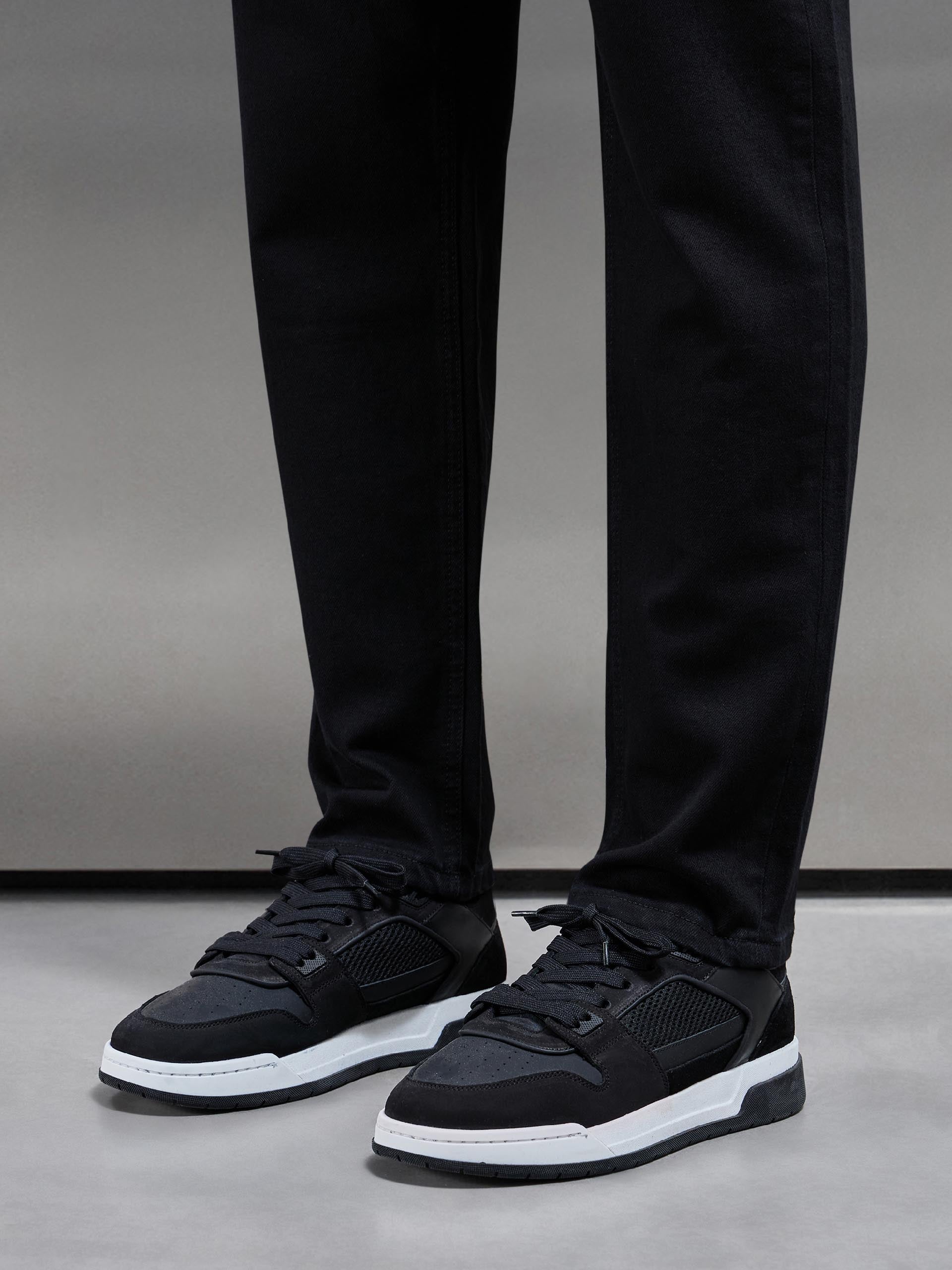 Straight Leg Denim Jeans in Solid Black