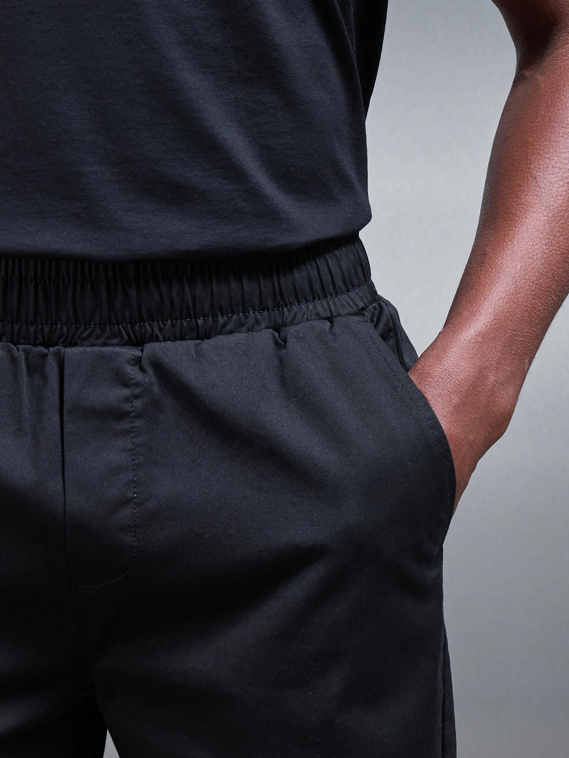 Tailored Chino Drawstring Short in Black