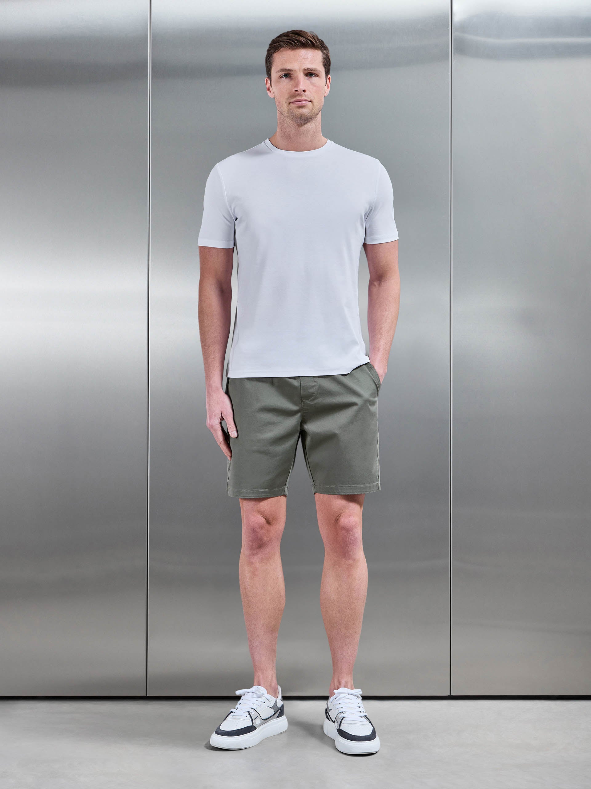 Tailored Chino Drawstring Short in Olive