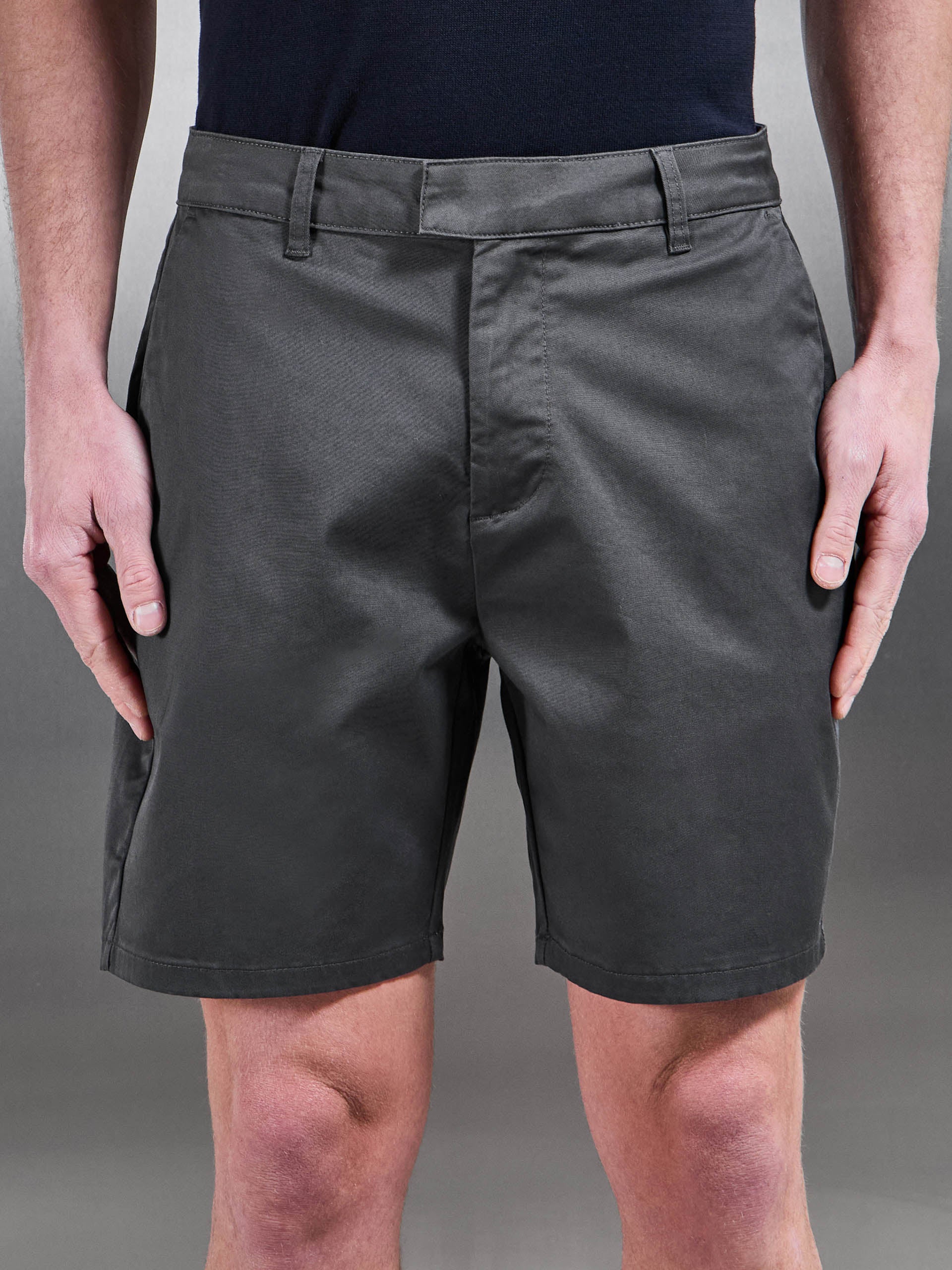 Tailored Chino Short in Grey