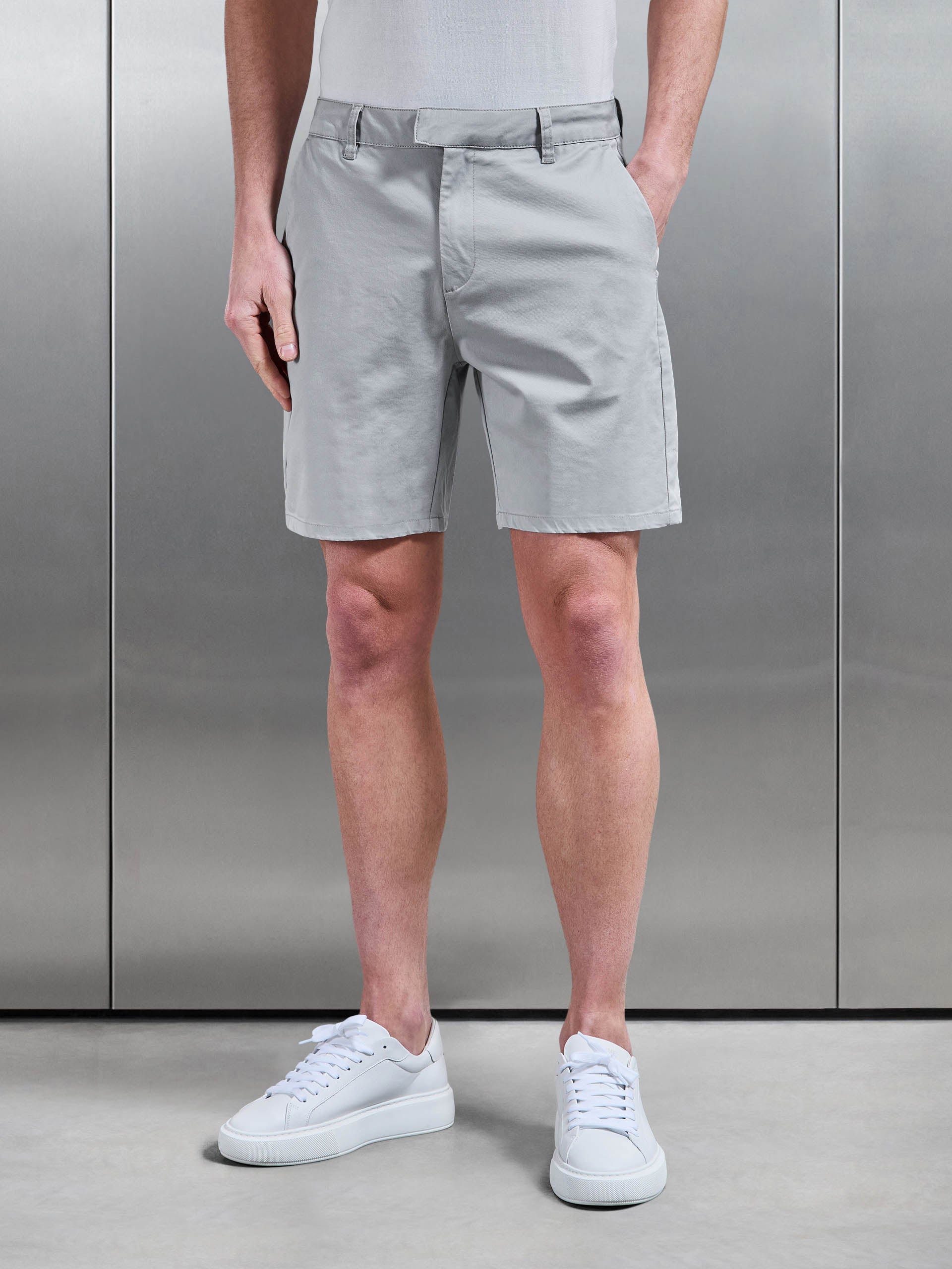 Tailored Chino Short in Mid Grey