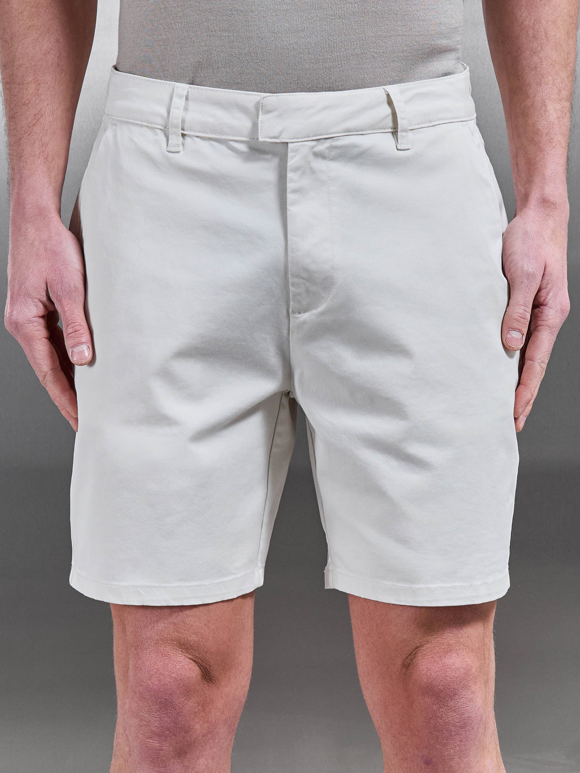 Tailored Chino Short in Off White