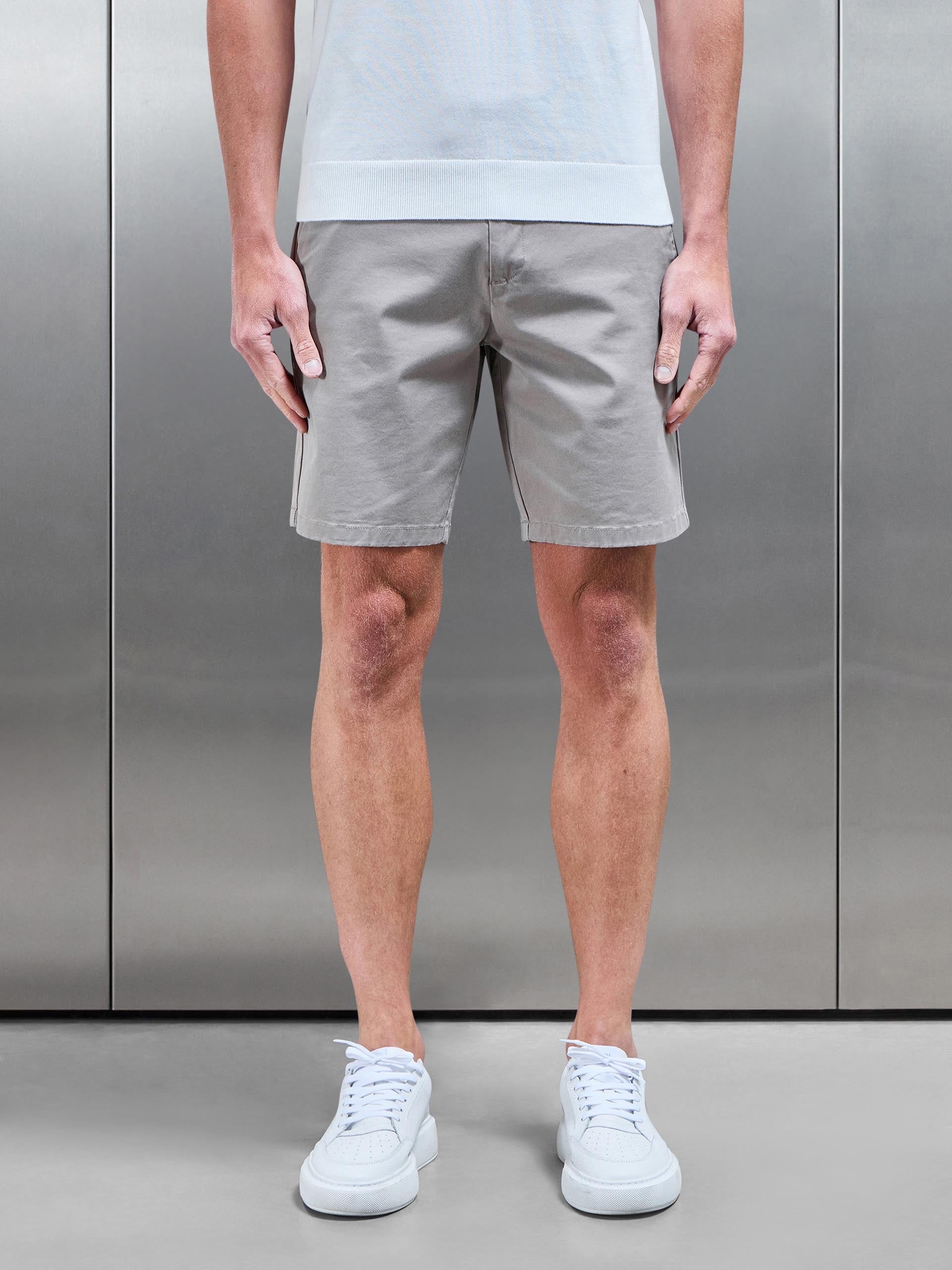 Tailored Chino Short in Taupe