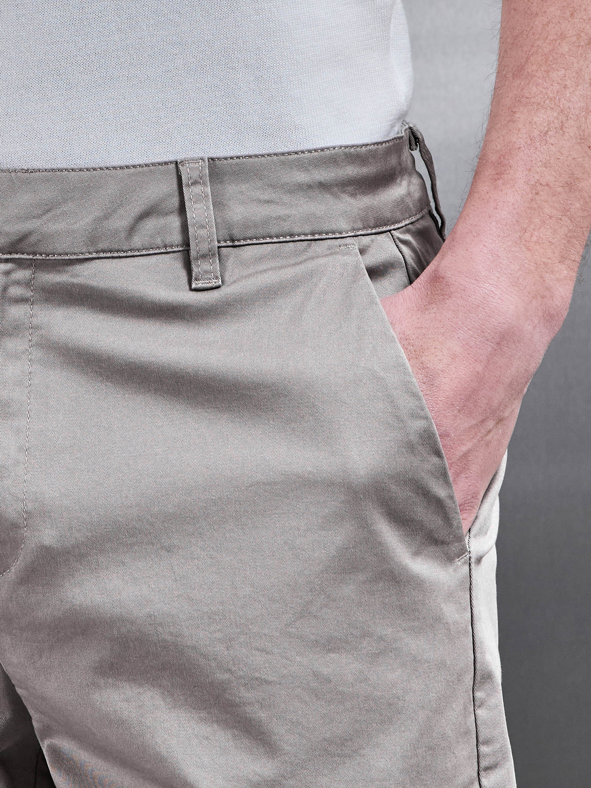 Tailored Chino Short in Taupe