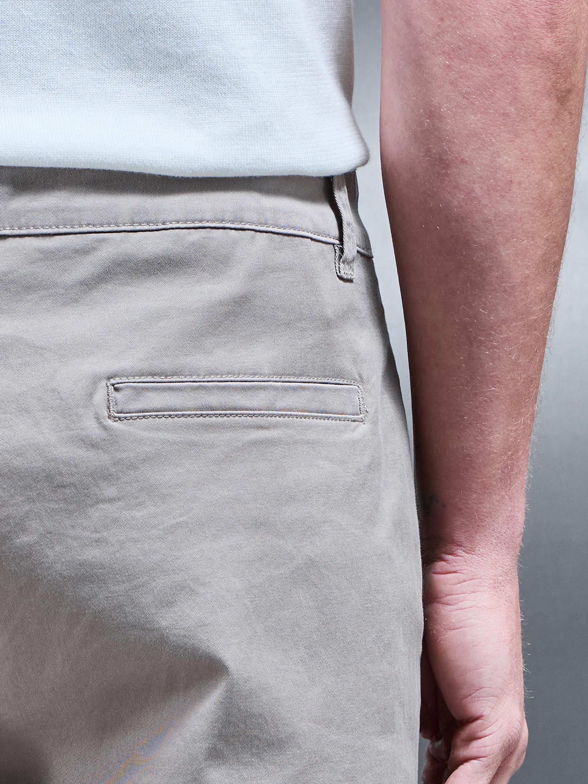 Tailored Chino Short in Taupe
