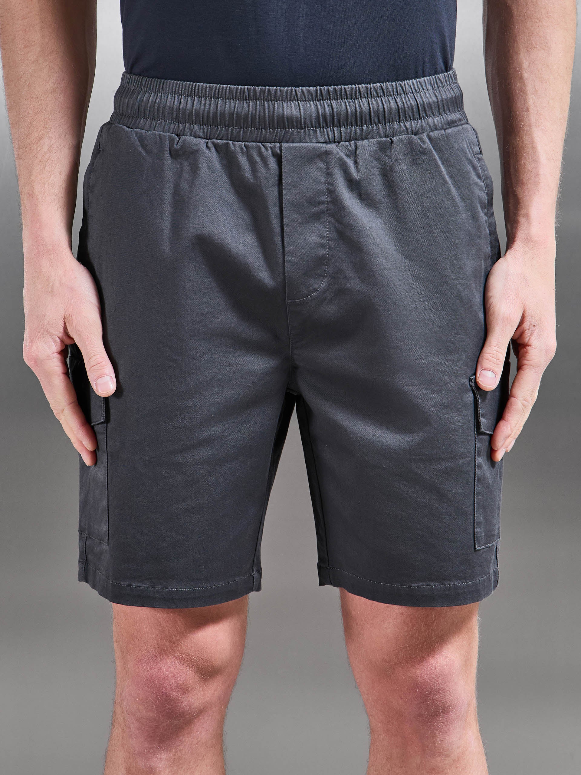 Tailored Drawstring Cargo Short in Grey