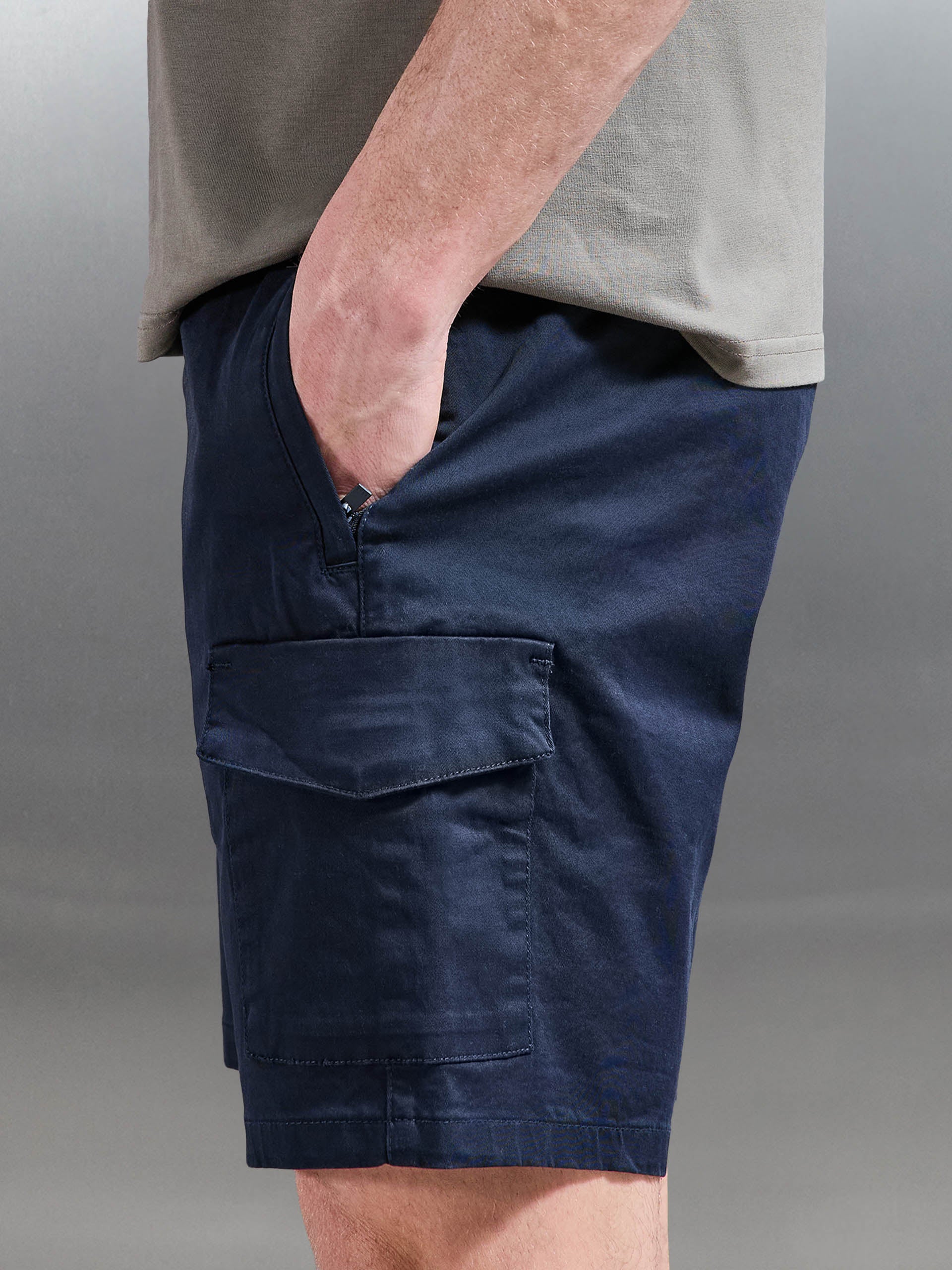 Tailored Drawstring Cargo Short in Navy