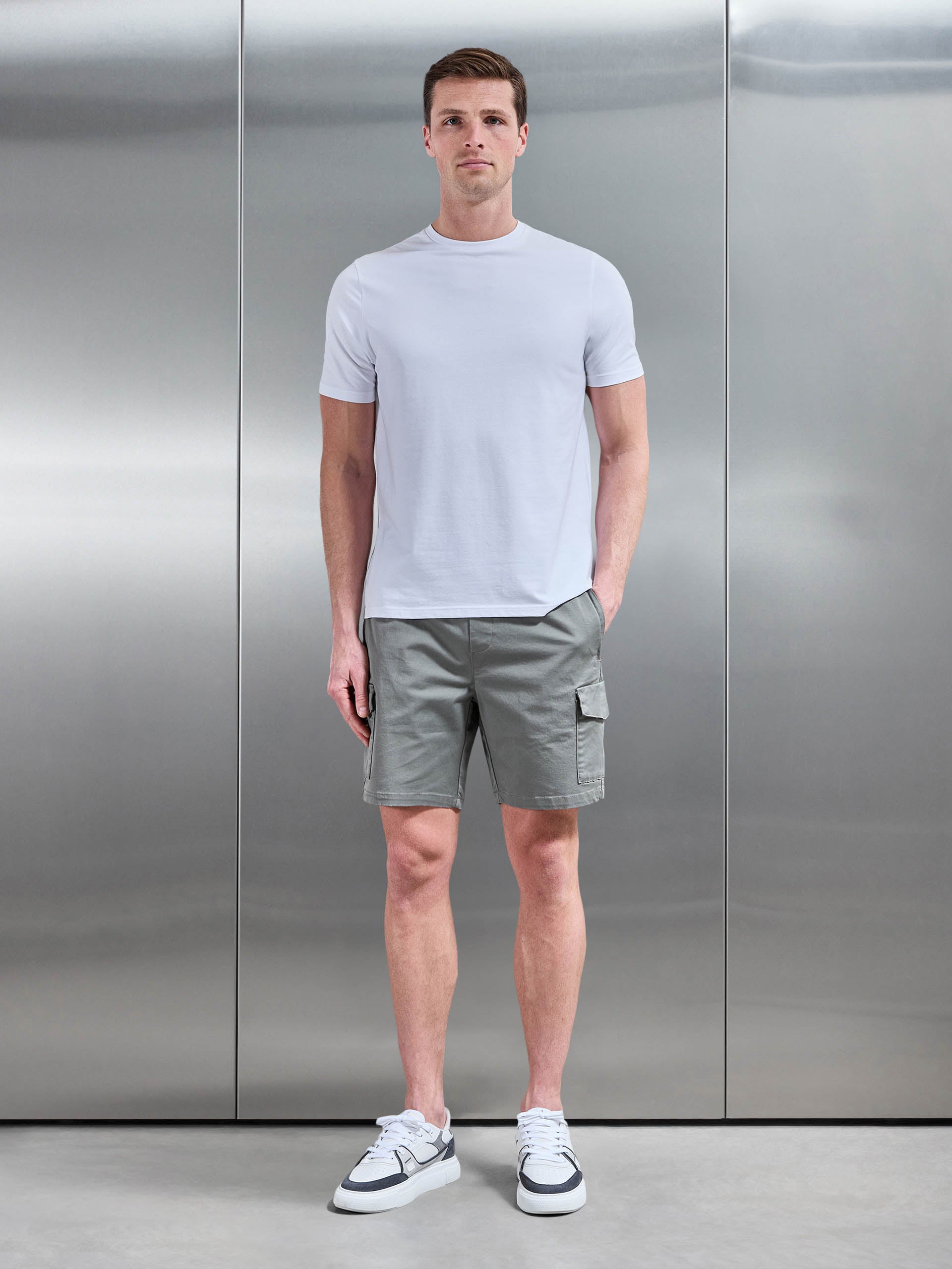 Tailored Drawstring Cargo Short in Olive