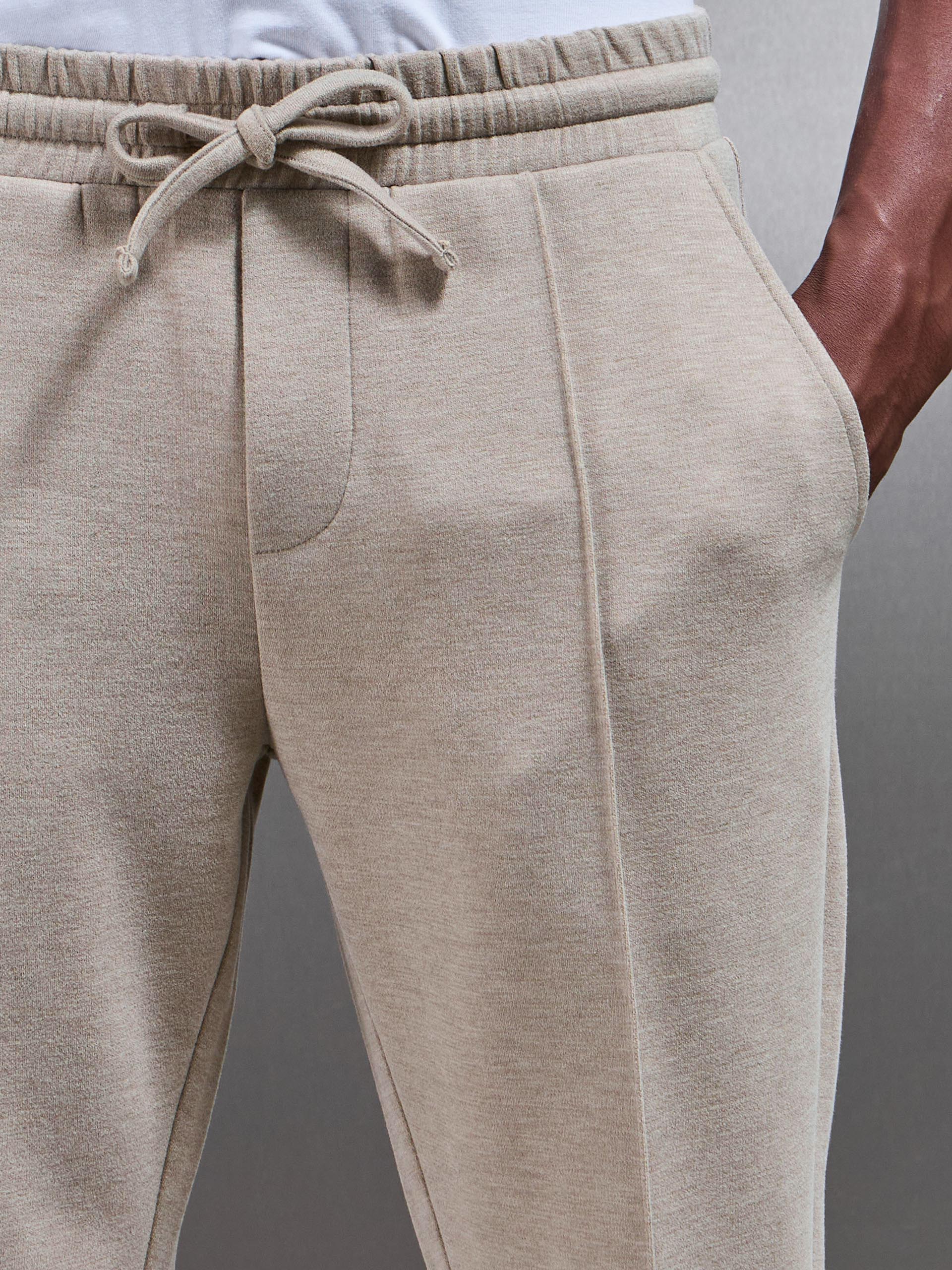 Tailored Knitted Jogger in Stone