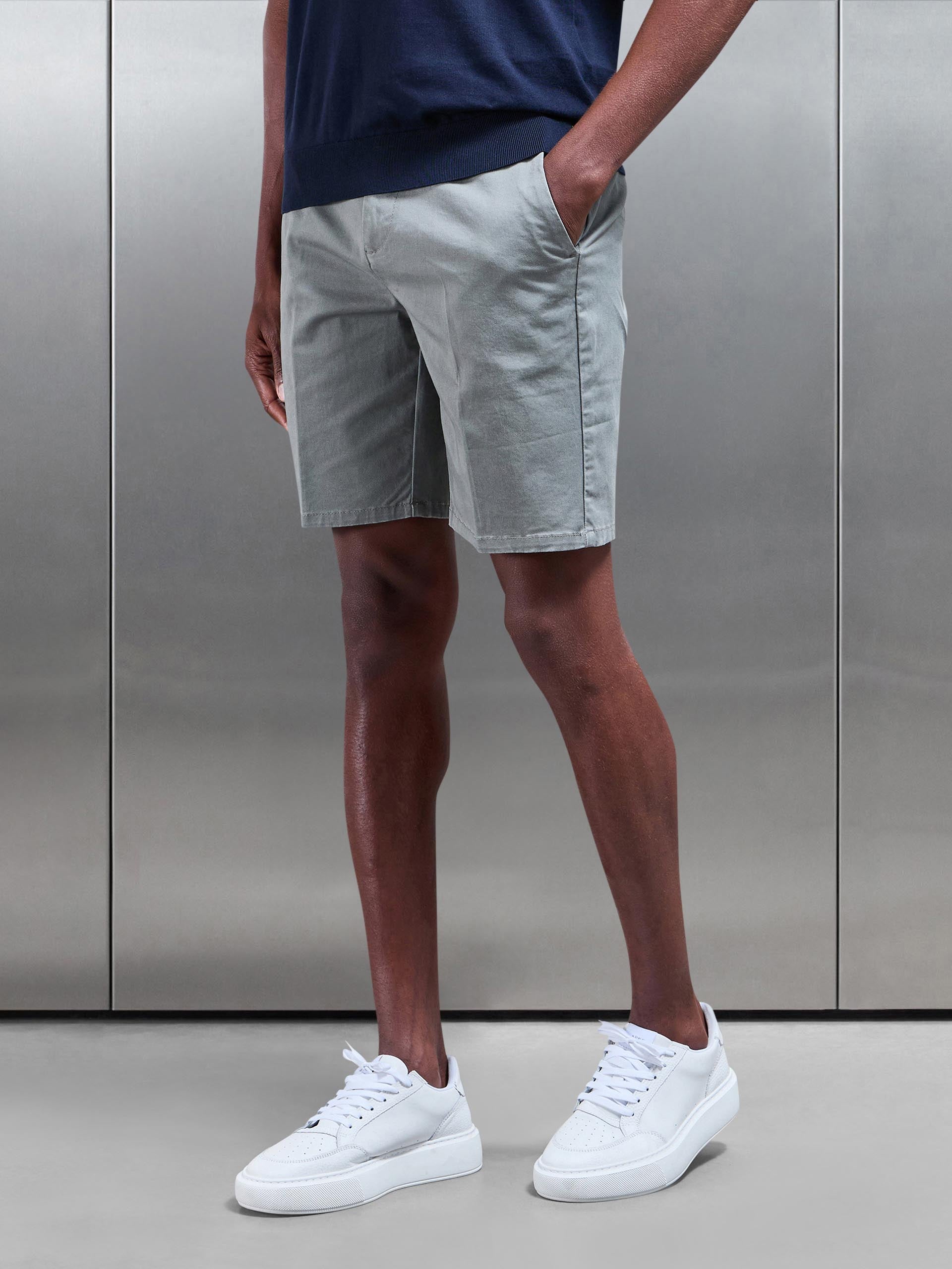 Tailored Side Adjuster Chino Short in Olive