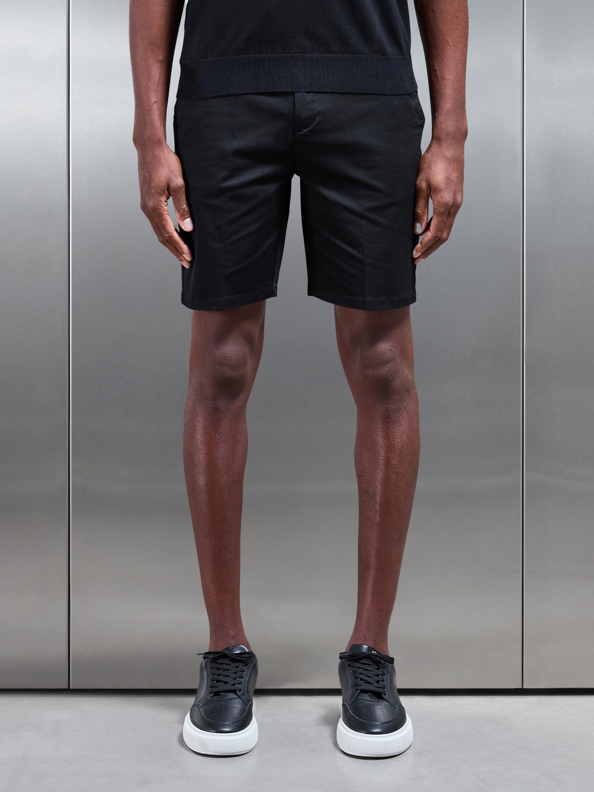 Tailored Side Adjuster Chino Short in Black