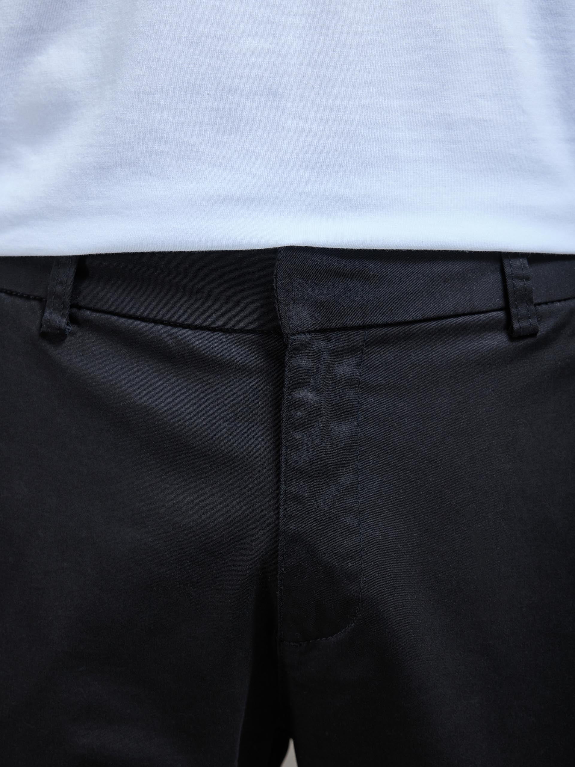 Tailored Cotton Cargo Pant in Black