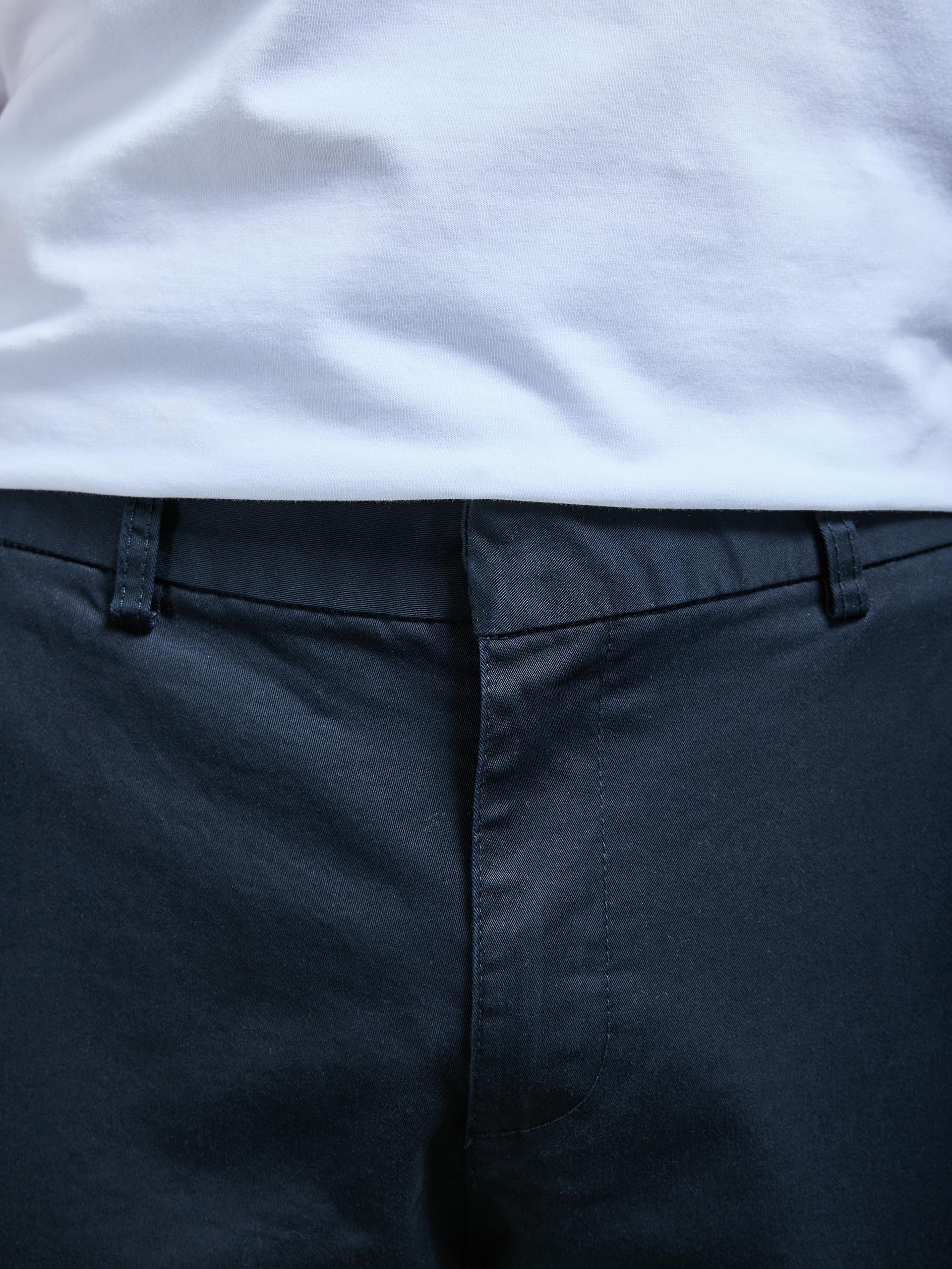 Tailored Cotton Cargo Pant in Navy