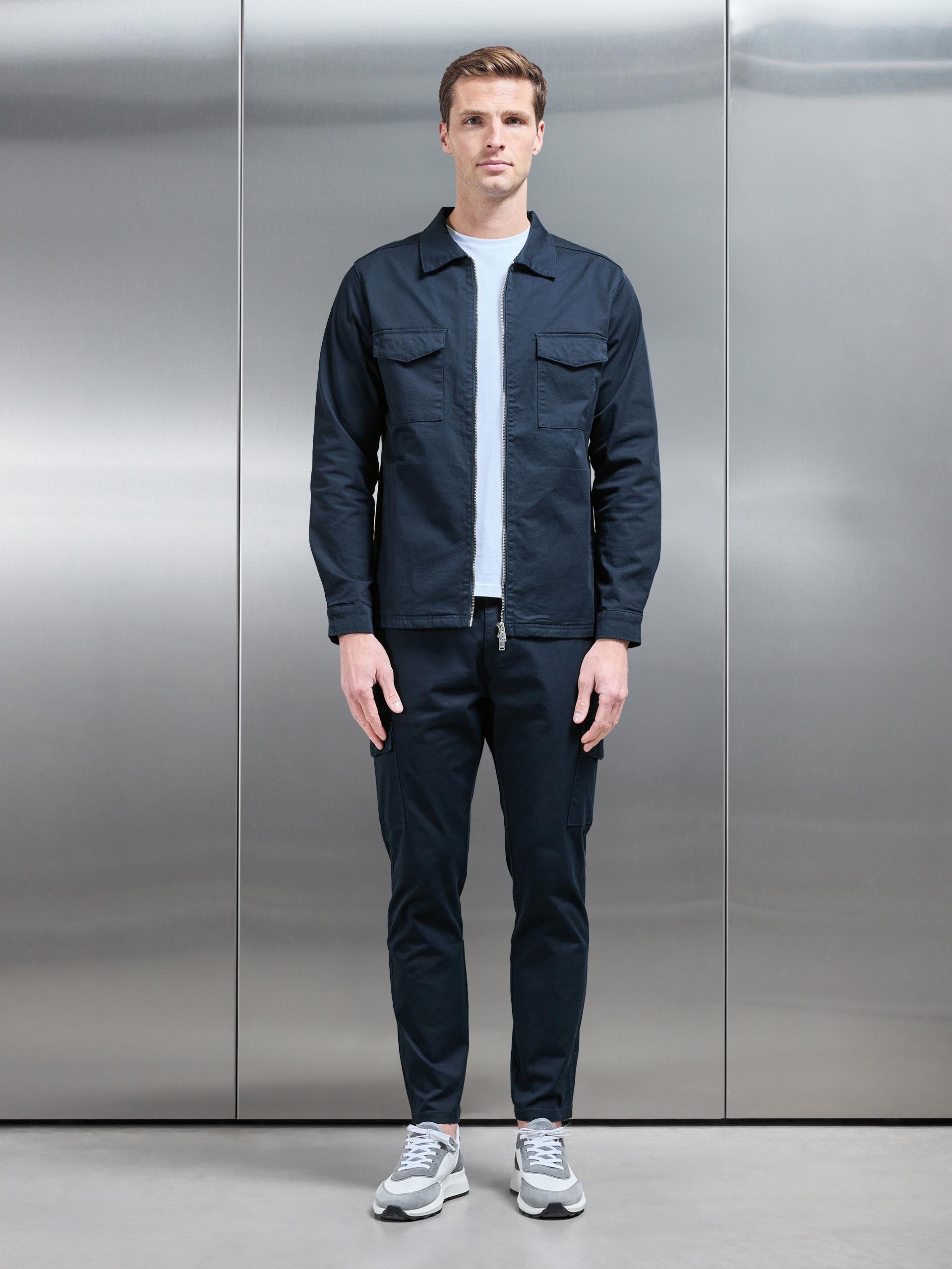 Tailored Cotton Cargo Pant in Navy
