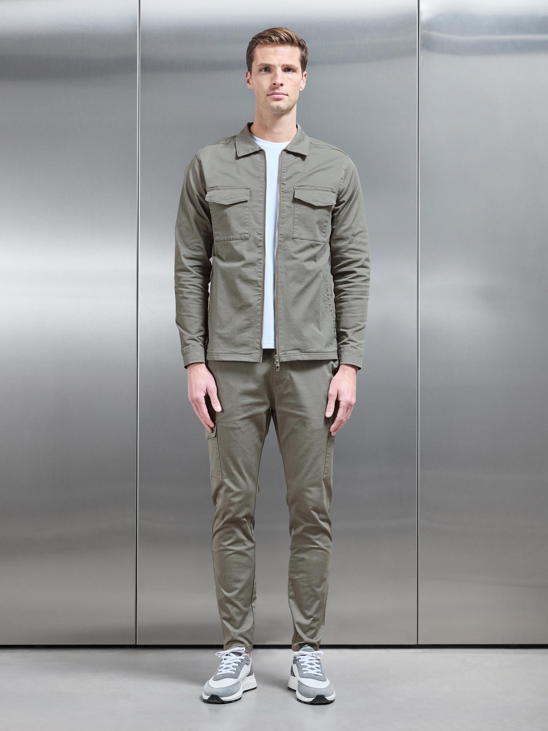 Tailored Cotton Cargo Pant in Olive