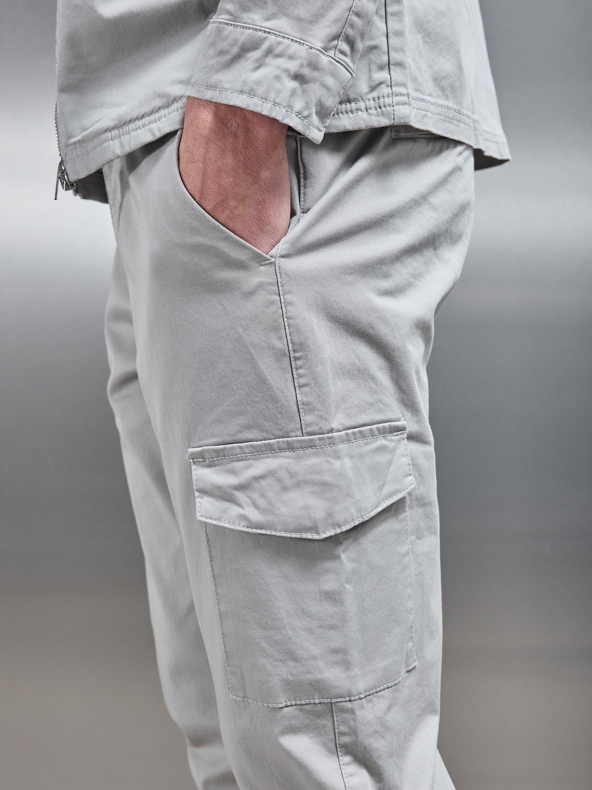 Tailored Cotton Cargo Pant in Stone