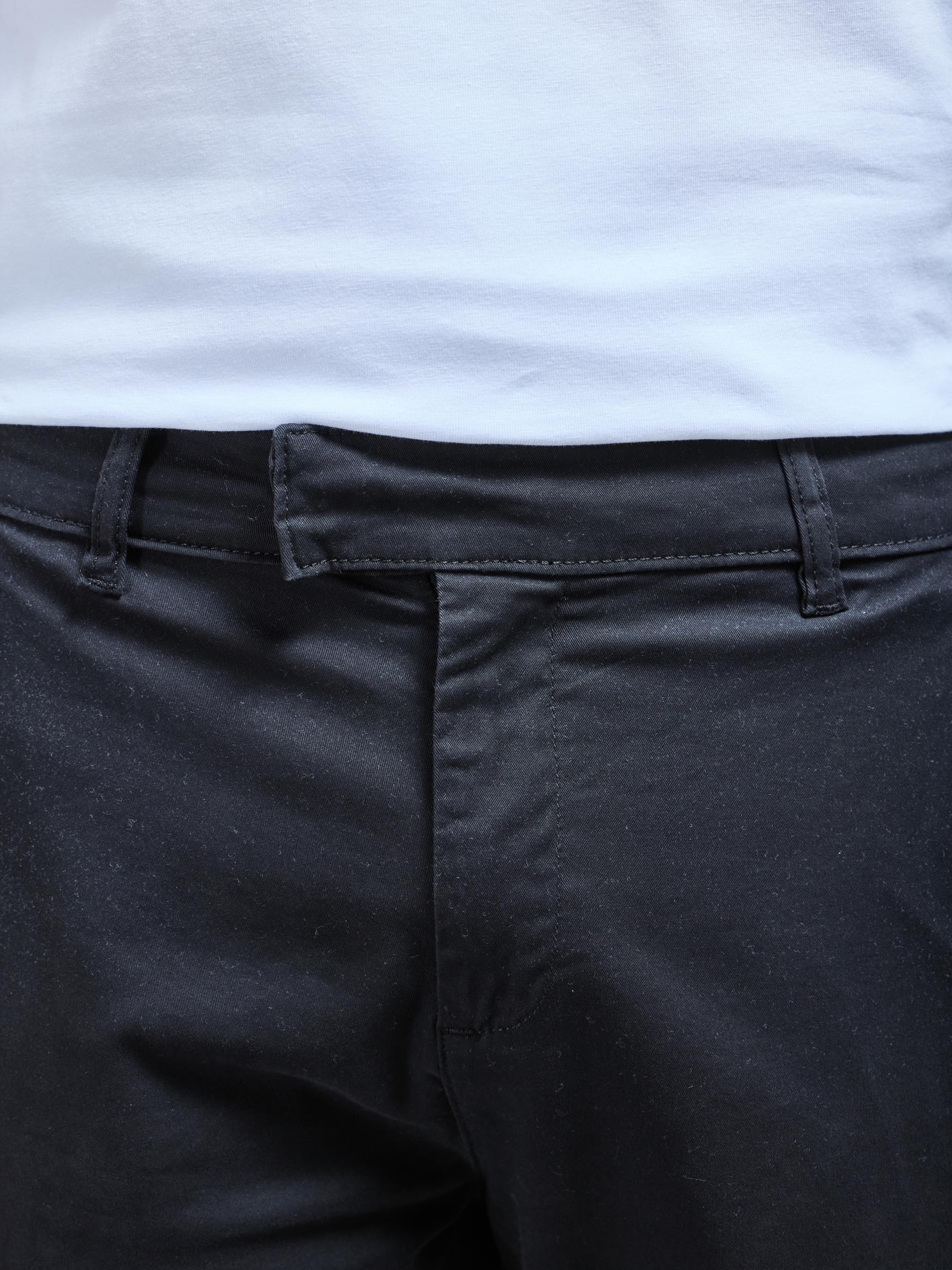 Essential Tailored Chino Trouser in Black