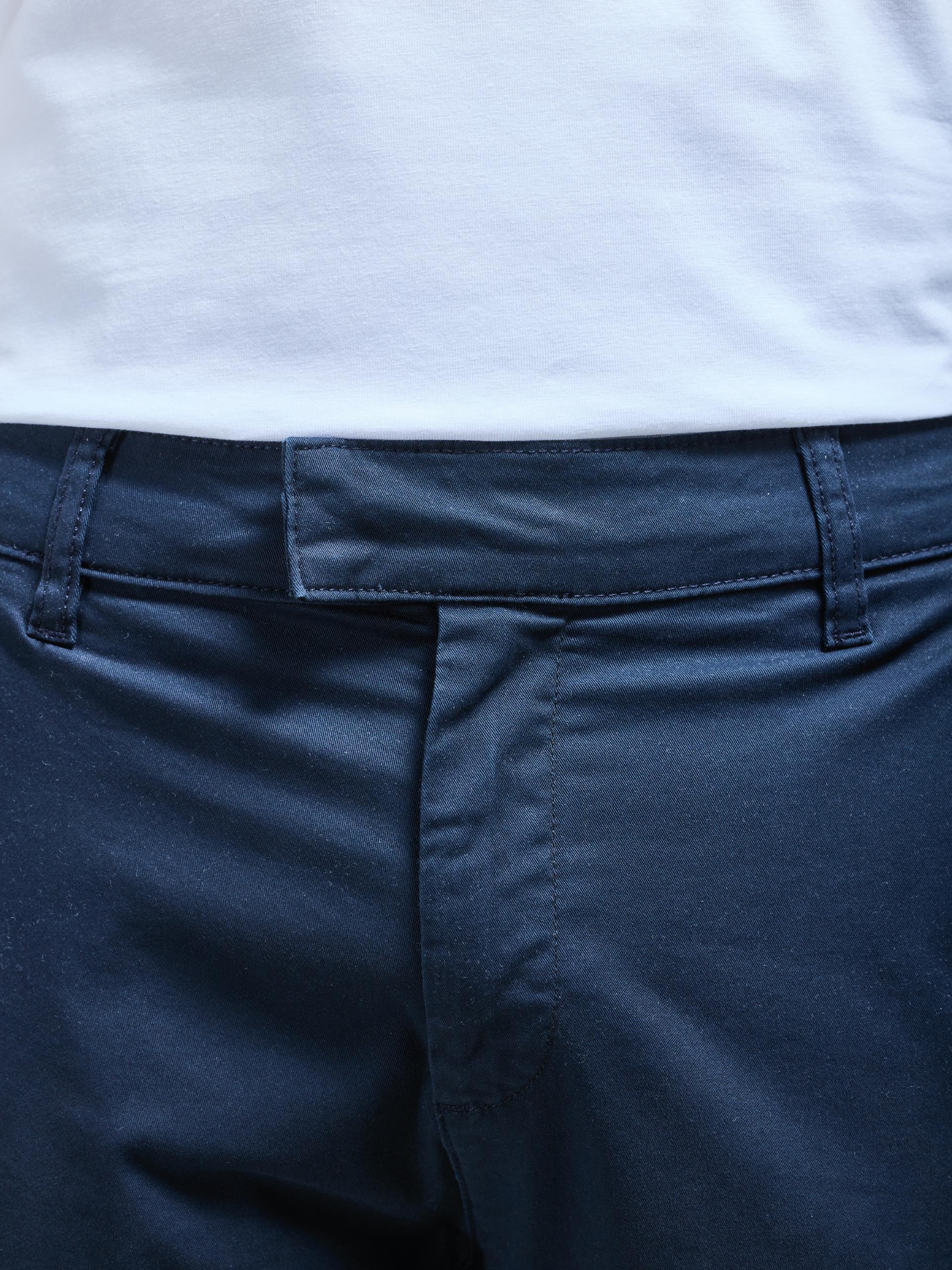 Essential Tailored Chino Trouser in Navy