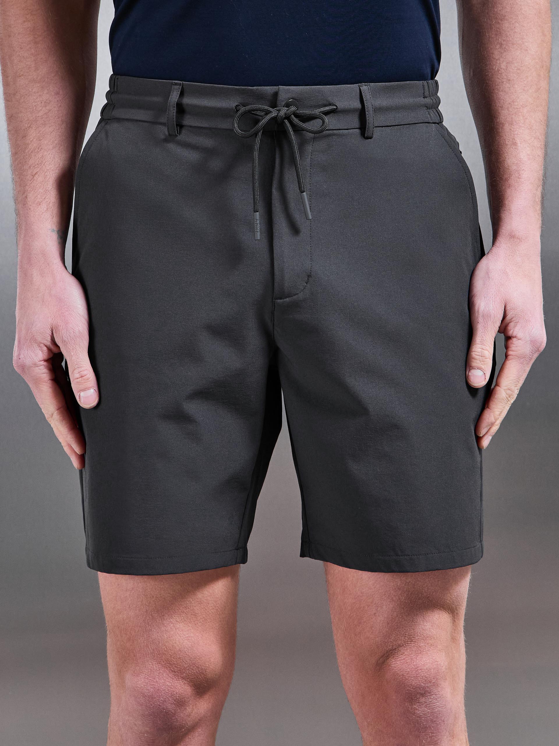 Technical Stretch Chino Short in Grey