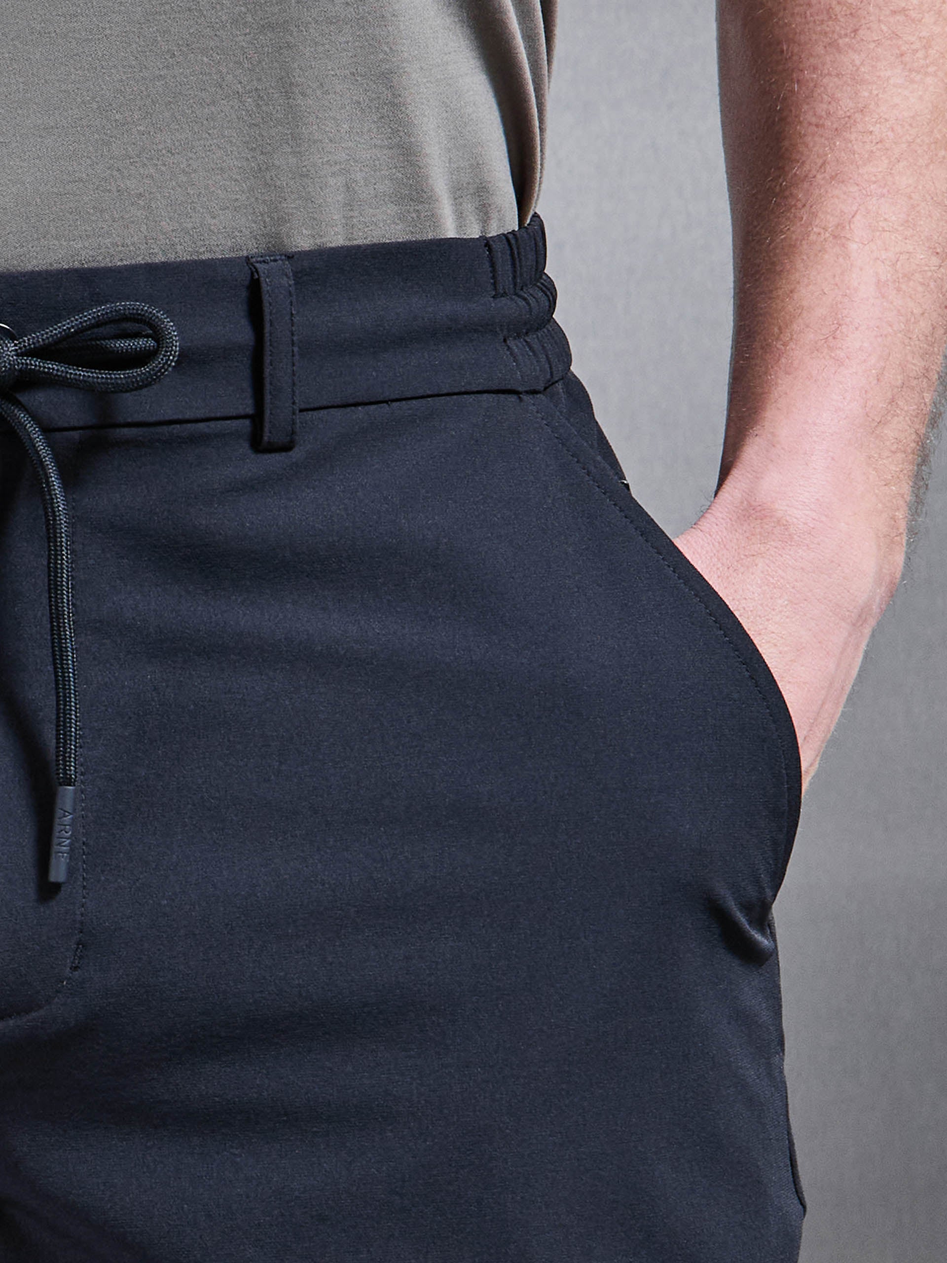 Technical Stretch Chino Short in Navy