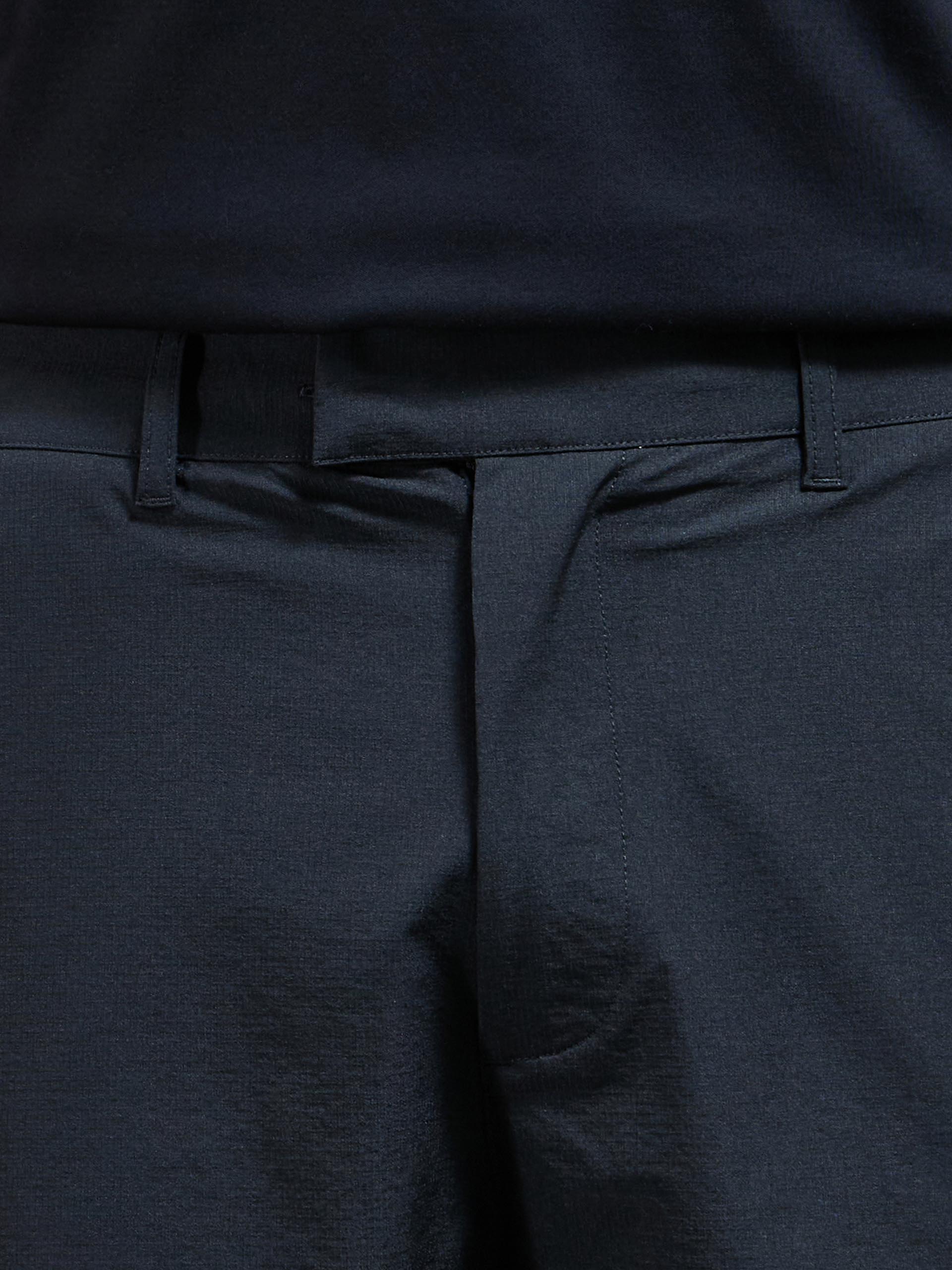 Technical Tailored Short in Black