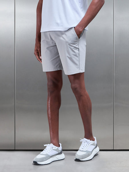 Technical Tailored Short in Mid Grey