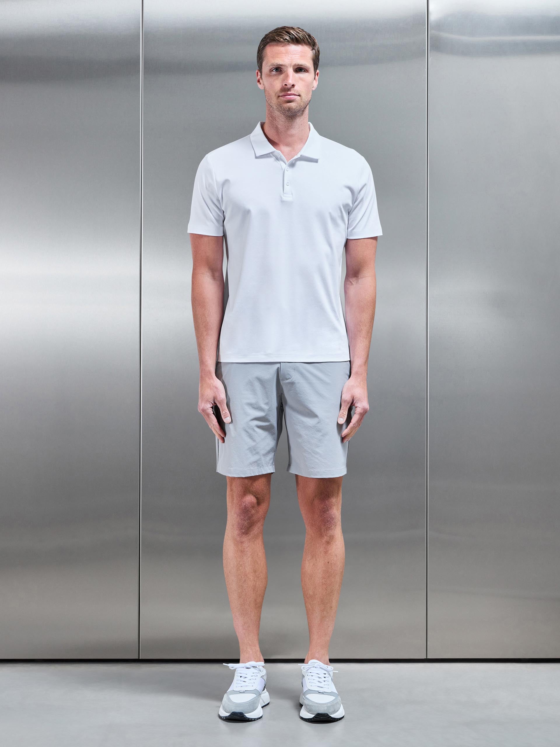 Technical Tailored Short in Mid Grey