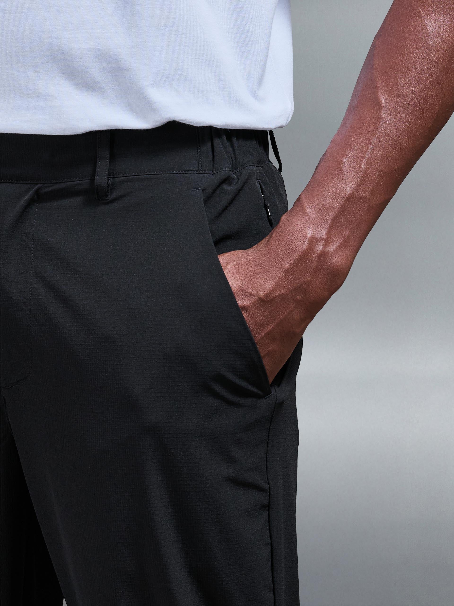 Technical Tailored Trouser in Black