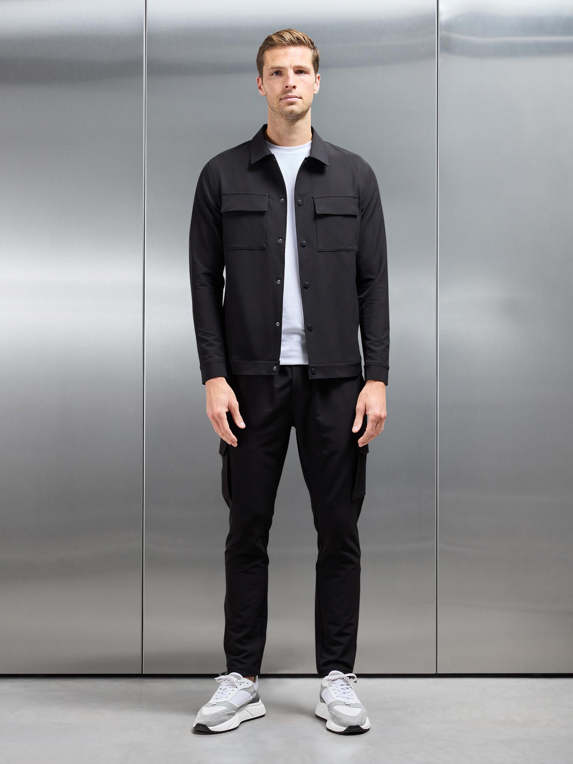 Technical Mid Weight Utility Cargo Pant in Black