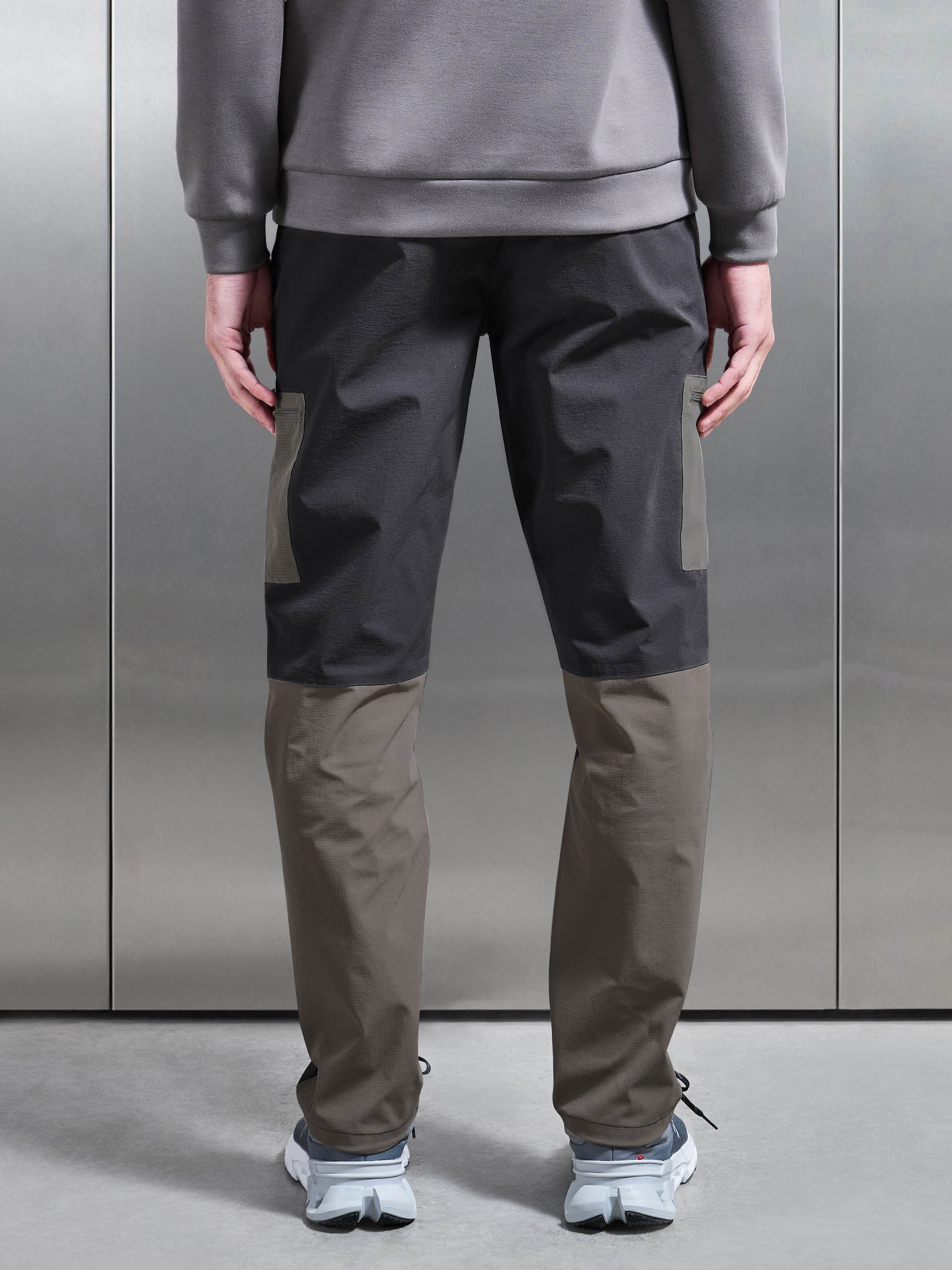 Trail Colour Block Cargo Pant in Grey