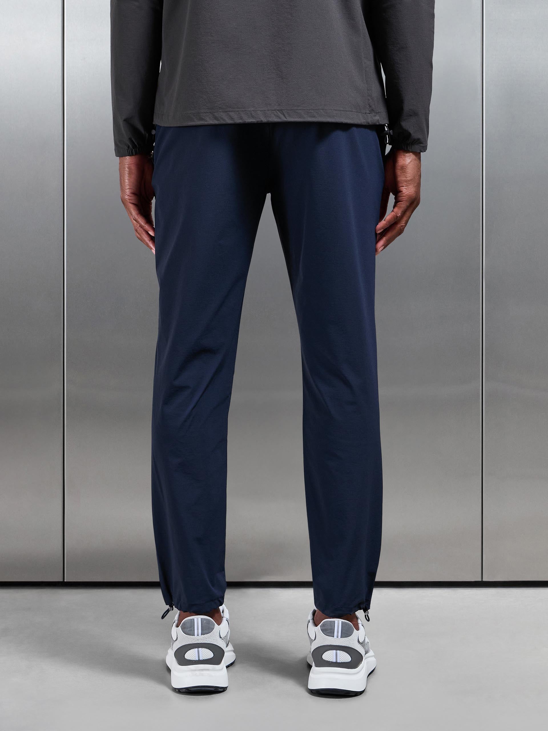 Utility Trackpant in Navy