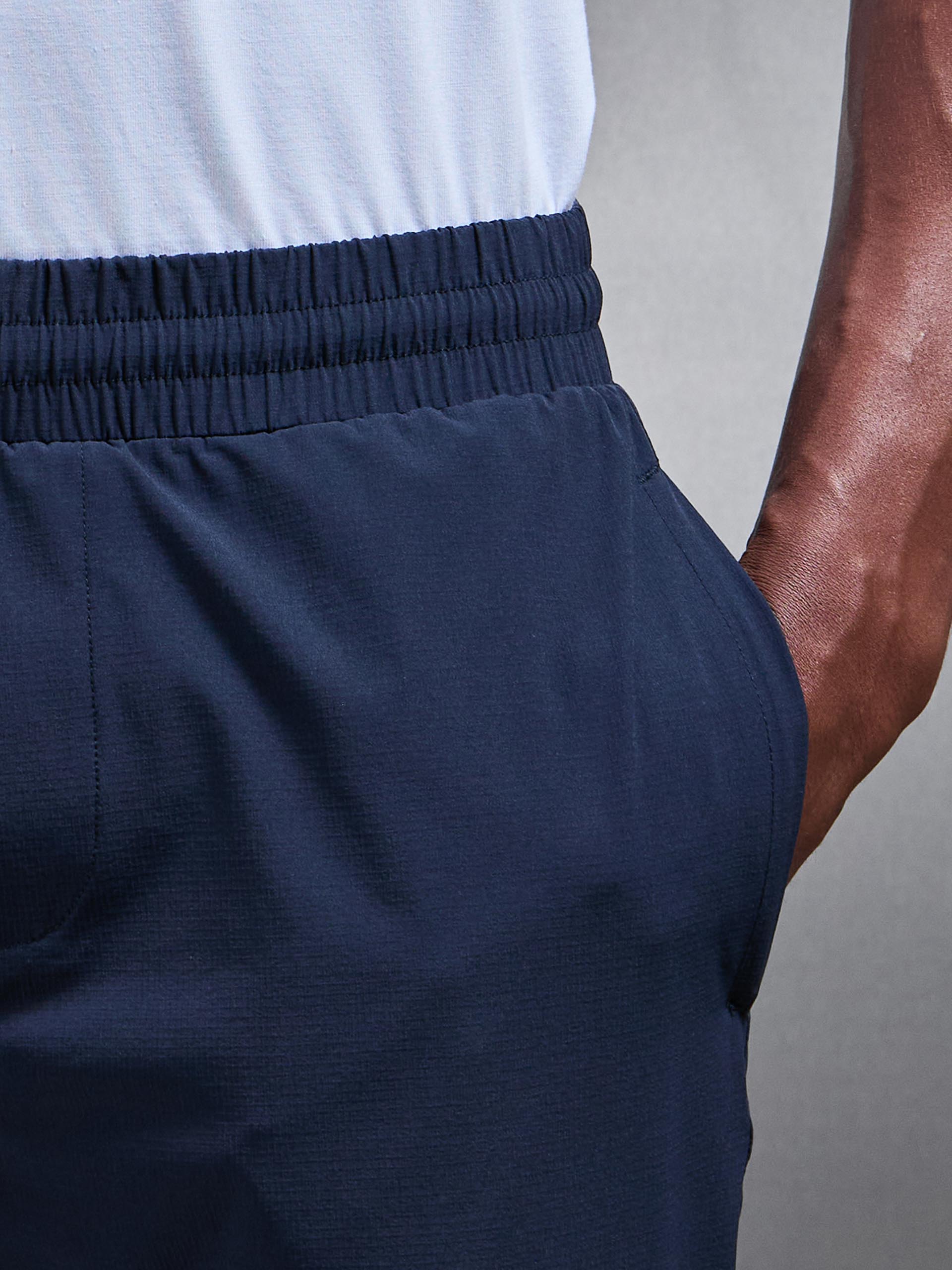 Utility Trackpant in Navy