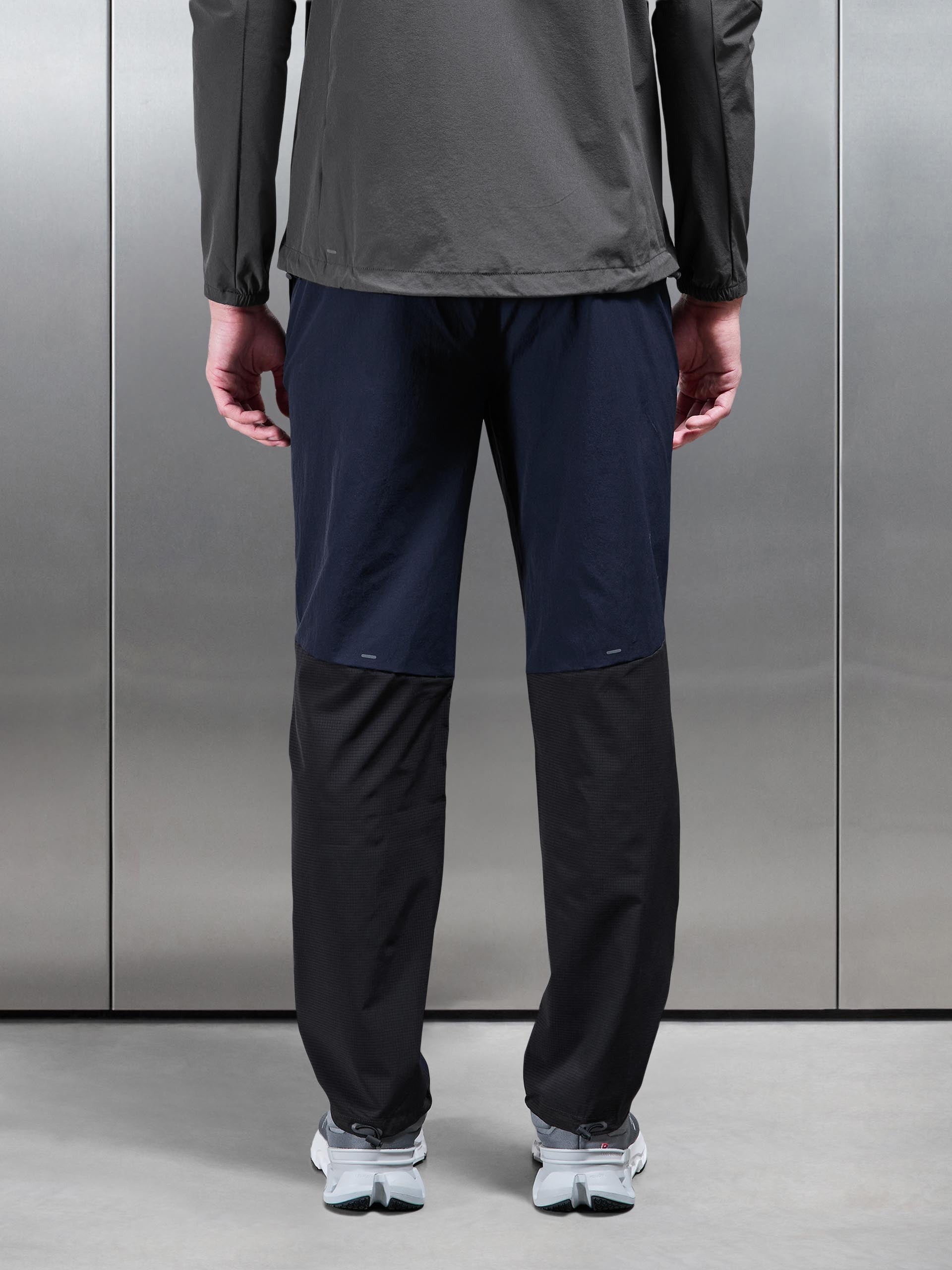 Utility Trail Trackpant in Navy
