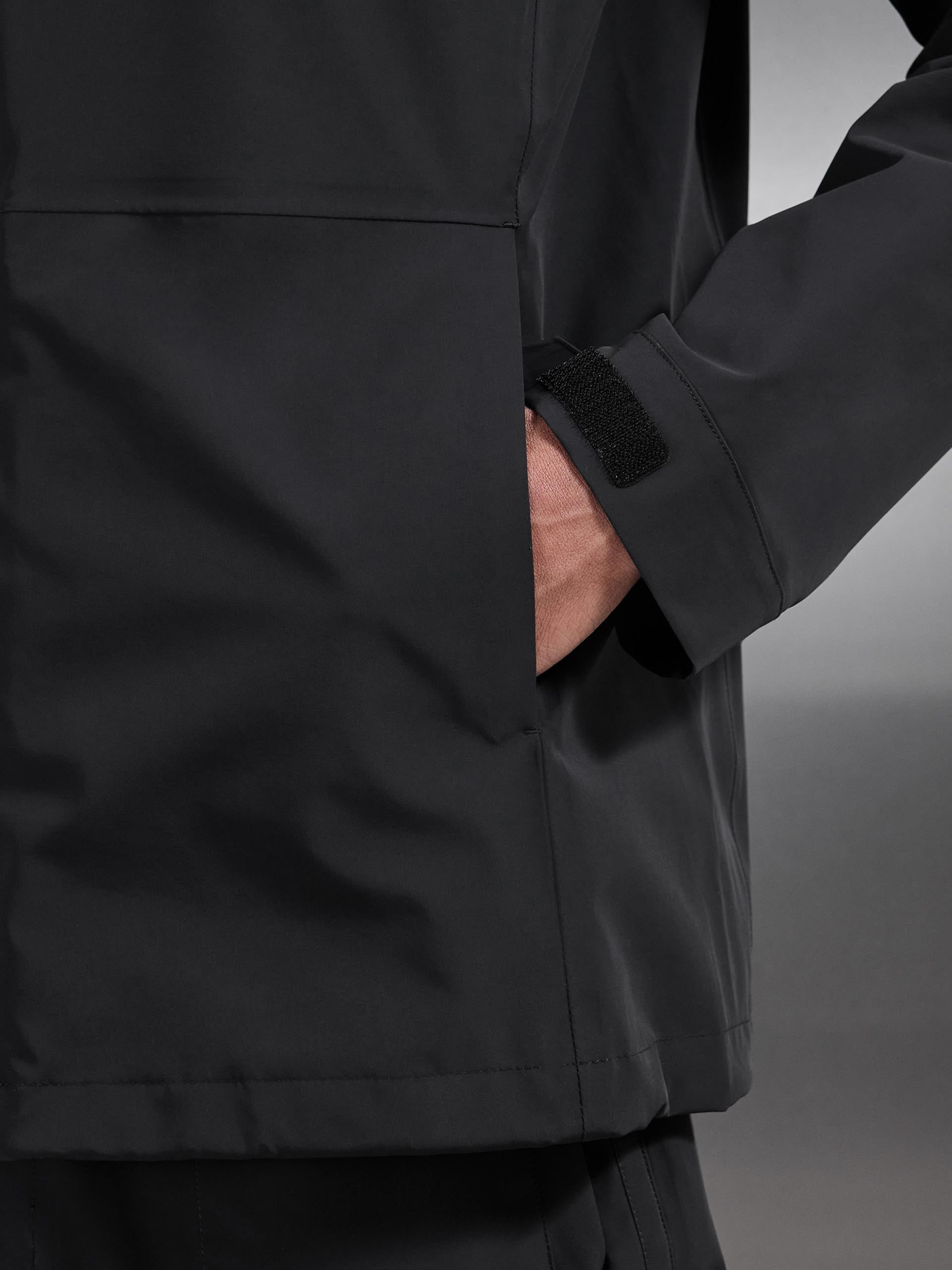 Waterproof Golf Jacket in Black