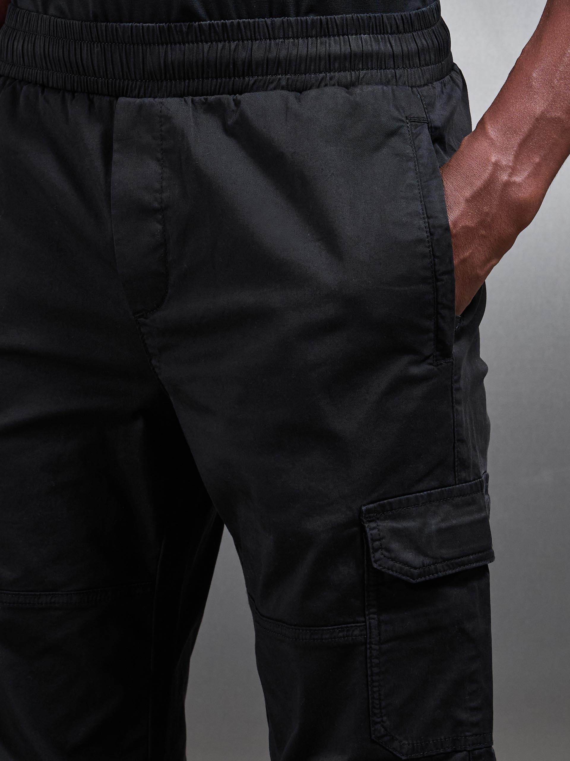 Worker Cargo Pant in Black