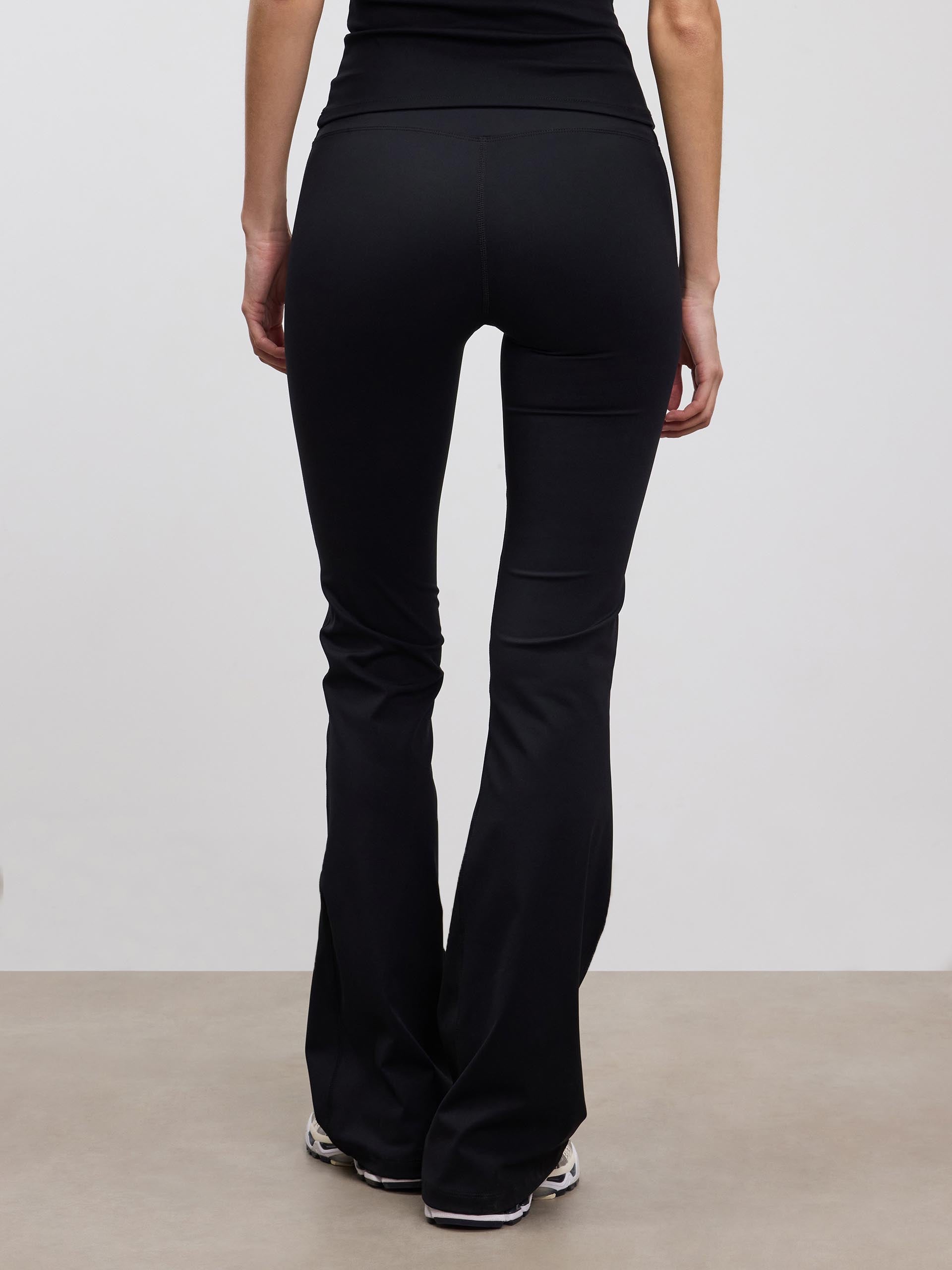 Womens Active Flared Legging in Black