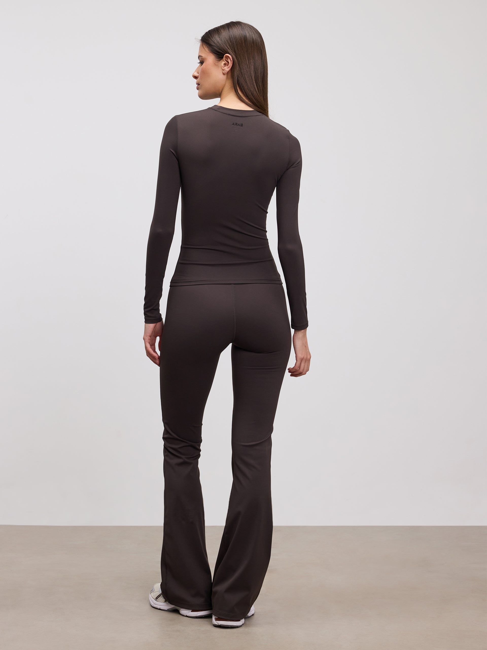 Womens Active Long Sleeve T-Shirt in Brown