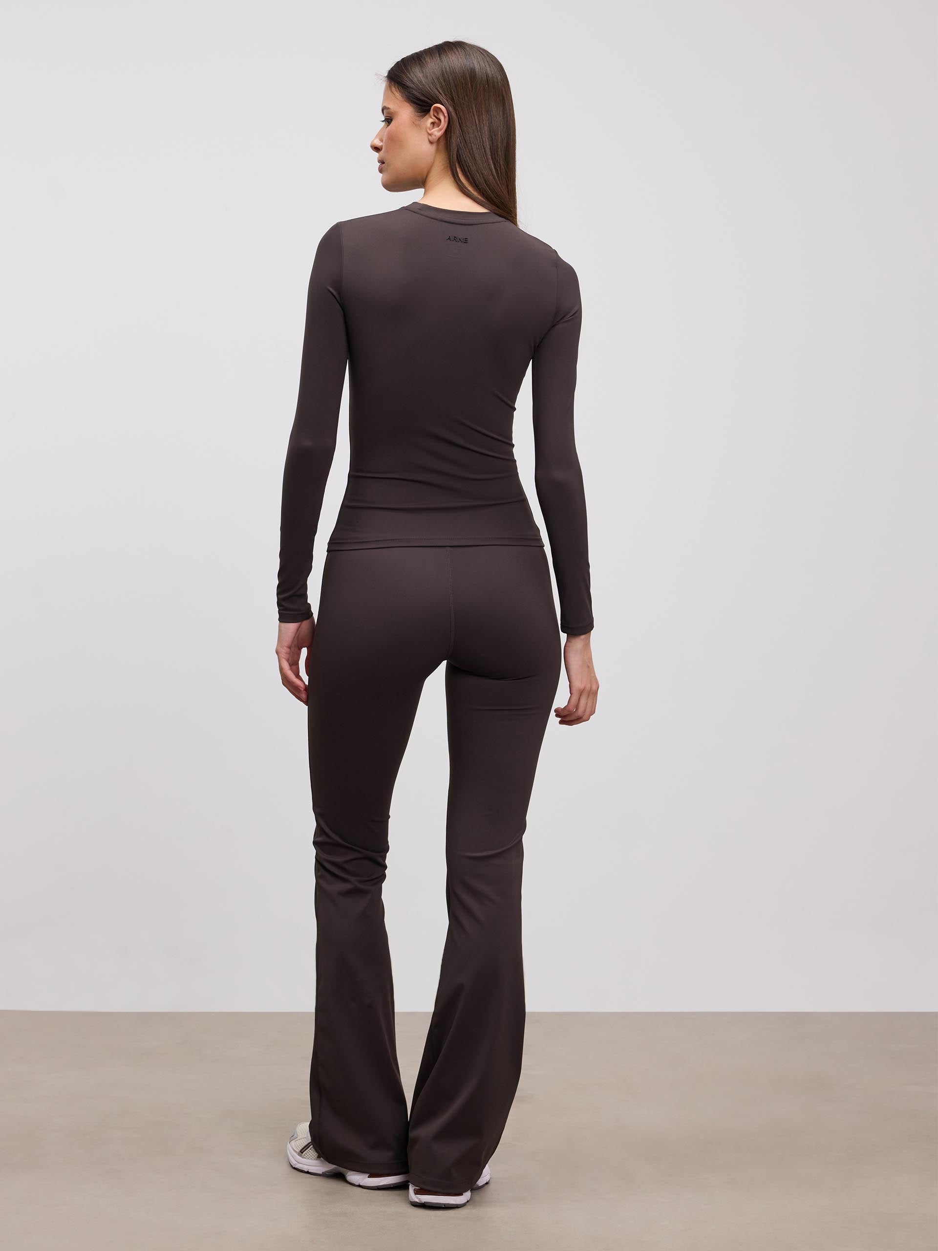 Womens Active Long Sleeve T-Shirt in Brown